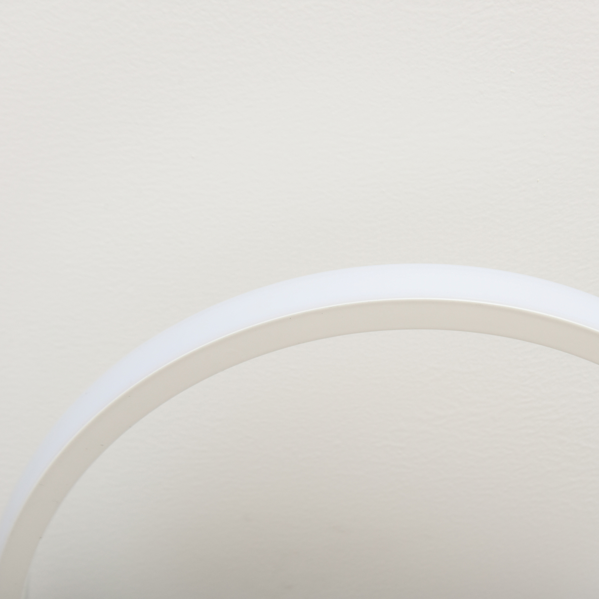 HOMCOM Modern Three Circle LED Ceiling Lamp Light with Metal Base for Bedroom, Hallway, Dining Room, Living Room