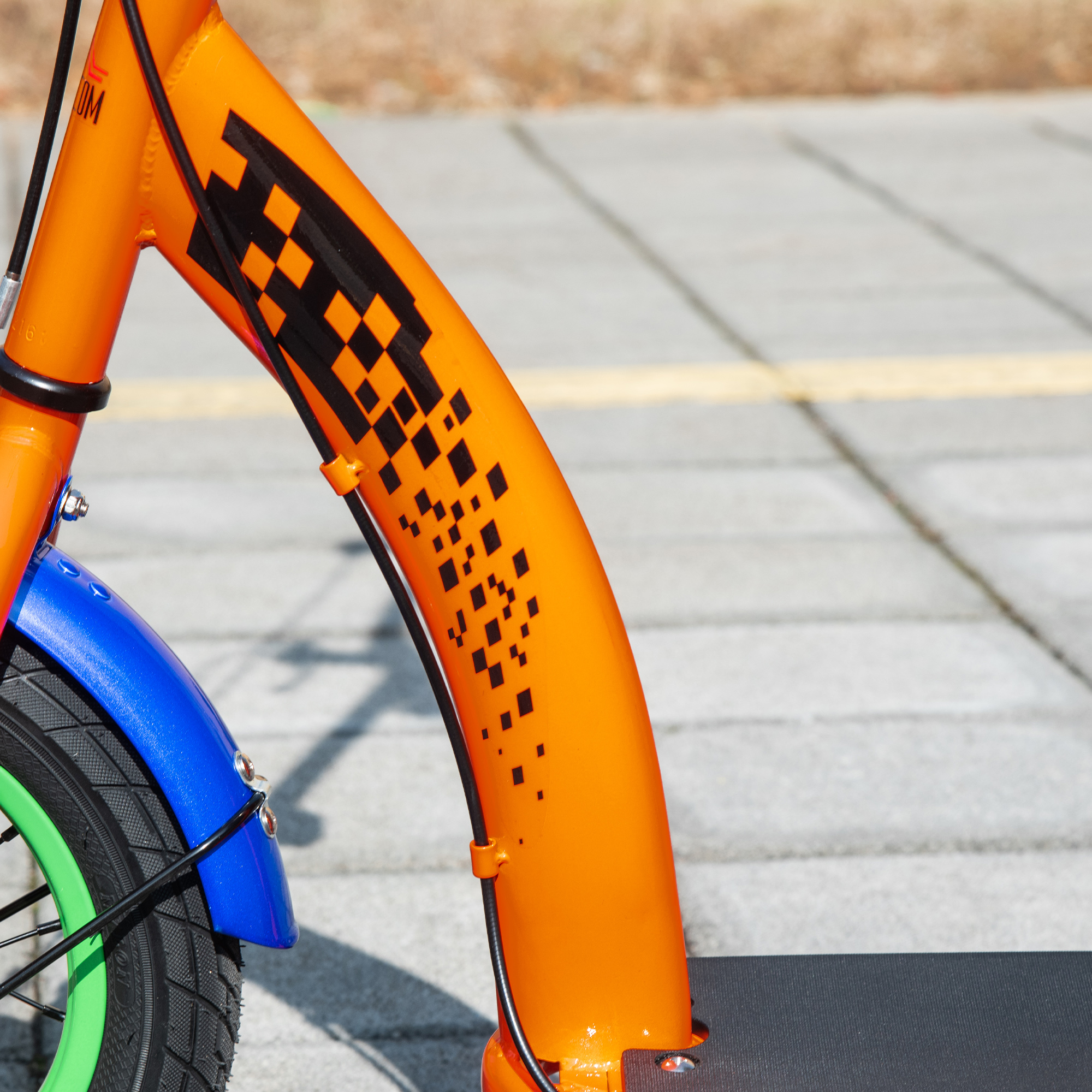 HOMCOM Kids Kick Scooter, Push Scooter, Adjustable Height, Front Rear Dual Brakes, 12-Inch Inflatable Rubber Wheels, for 5+ Years, Orange
