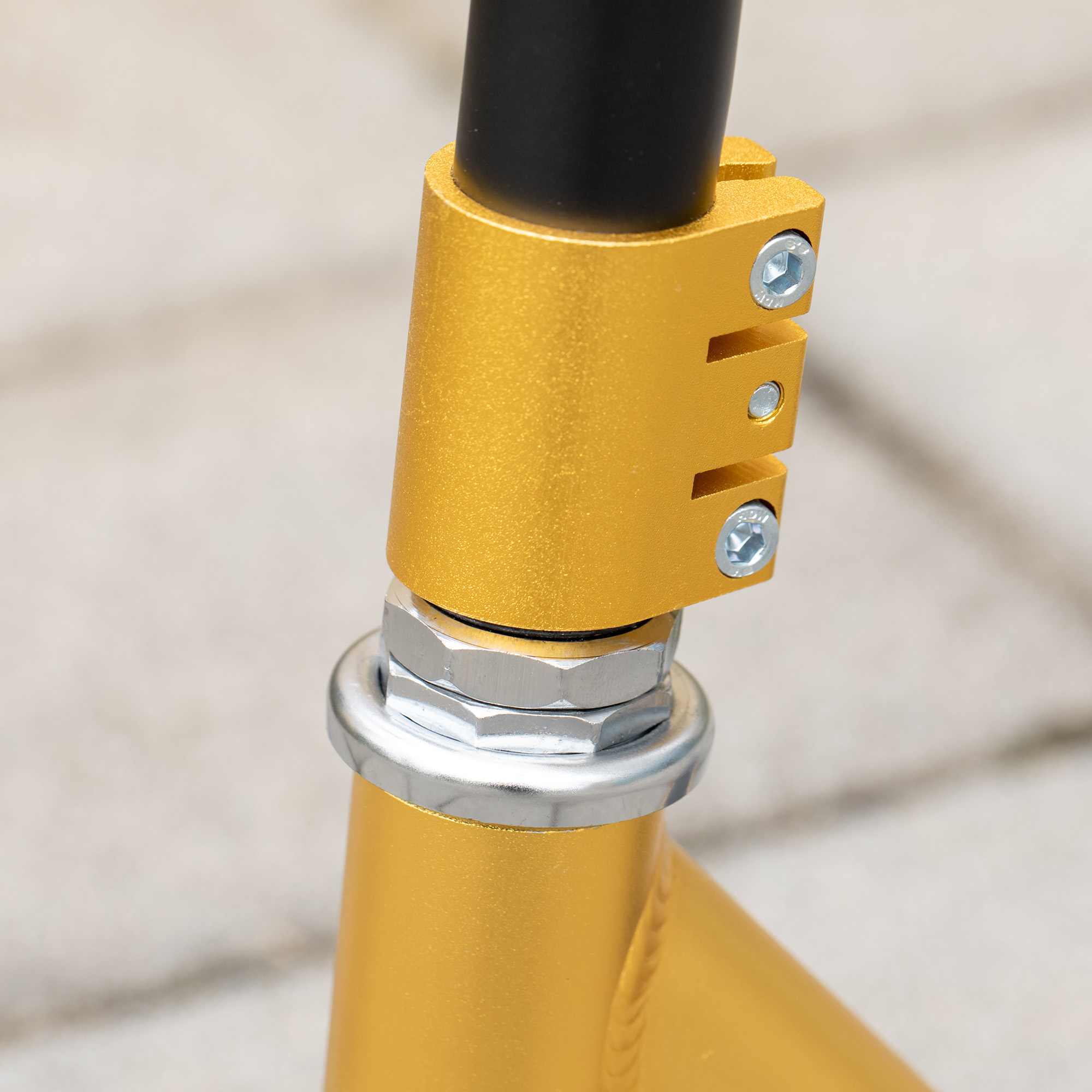HOMCOM Stunt Scooter for Beginners, 360Â° Tricks, Lightweight Aluminium Deck, ABEC 7 Bearings, Age 14+, Gold Tone