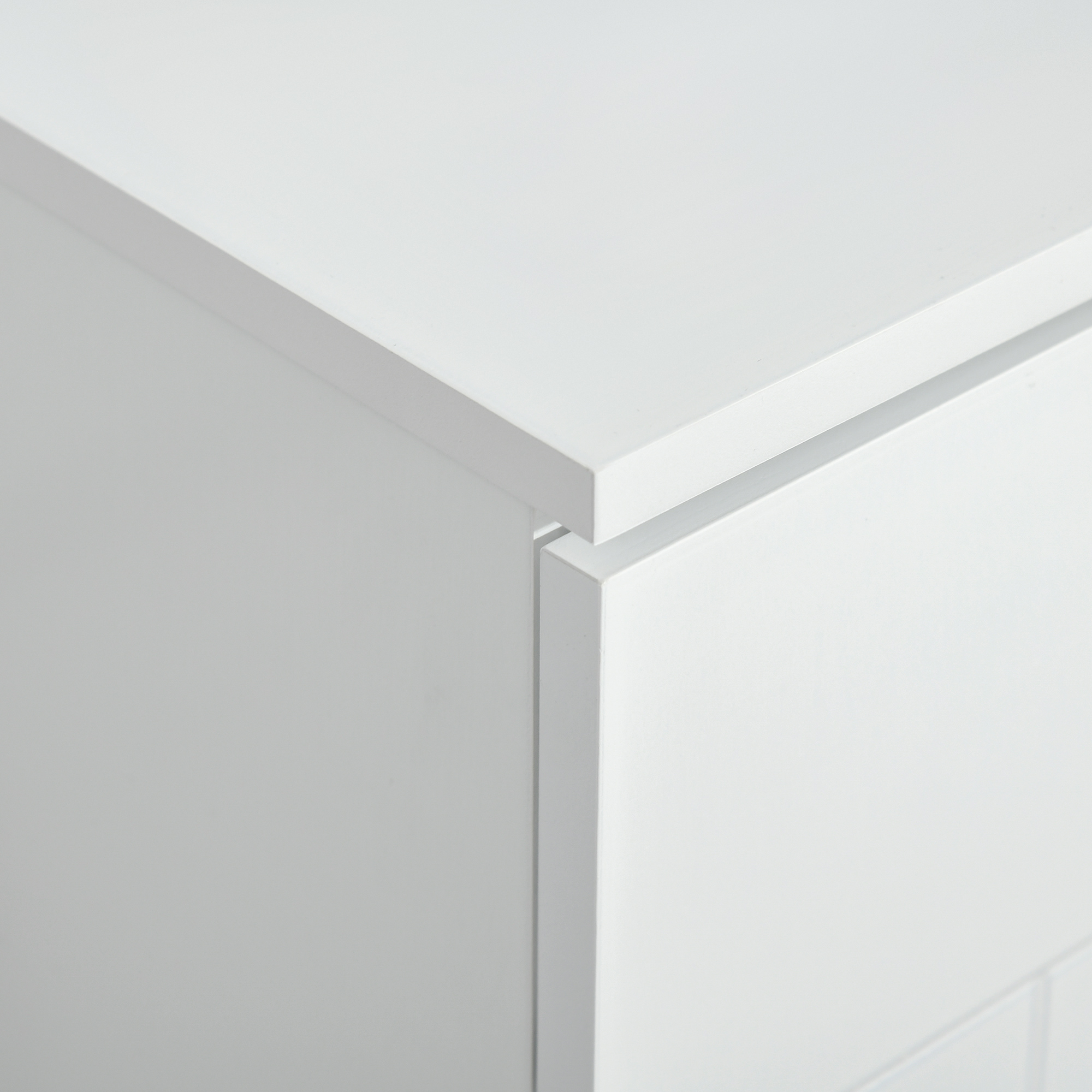 kleankin Modern Free Standing Bathroom Linen Cabinet, Storage Cupboard with 3 Tier Shelves, White.