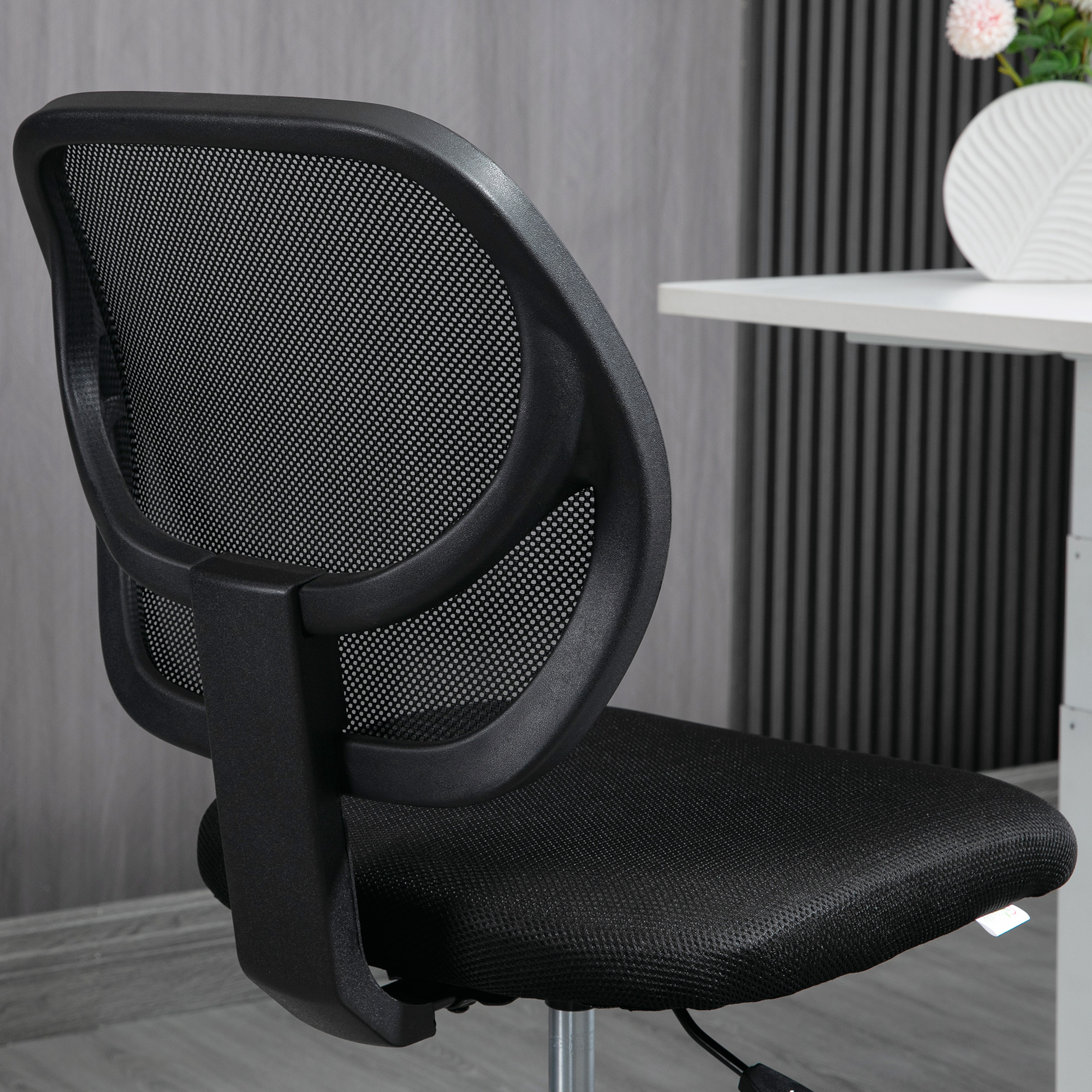 Vinsetto Ergonomic Mesh Office Chair, Standing Desk Compatible, Adjustable Footrest and Seat Height, Black
