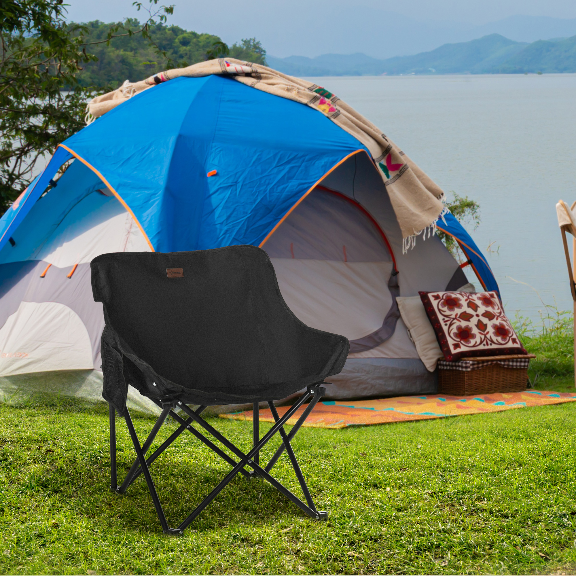 Outsunny Folding Camping Chair, Lightweight with Carry Bag, Storage Pocket, Ideal for Festivals, Fishing, Beach, Hiking, Black