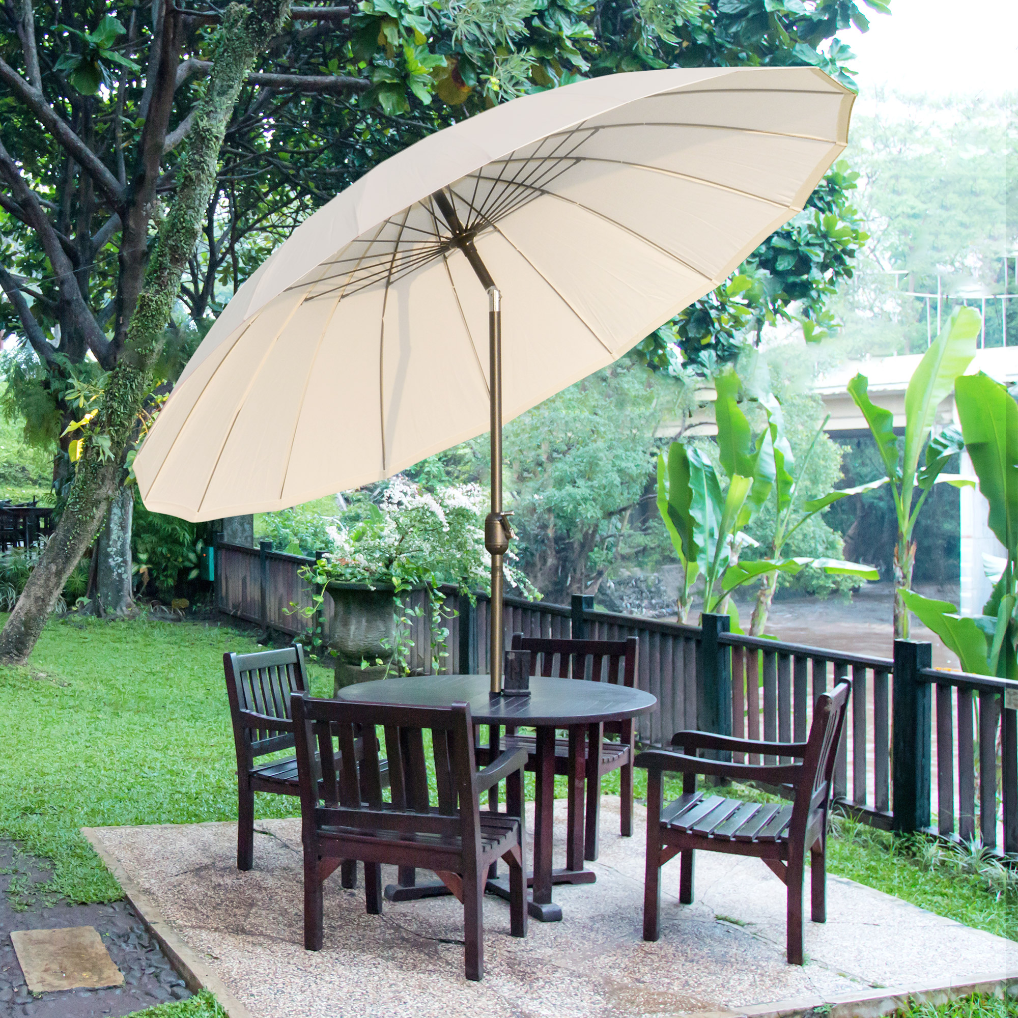 Outsunny Ð¤255cm Patio Parasol Umbrella Outdoor Market Table Parasol with Push Button Tilt Crank and Sturdy Ribs for Garden Lawn Backyard Pool White
