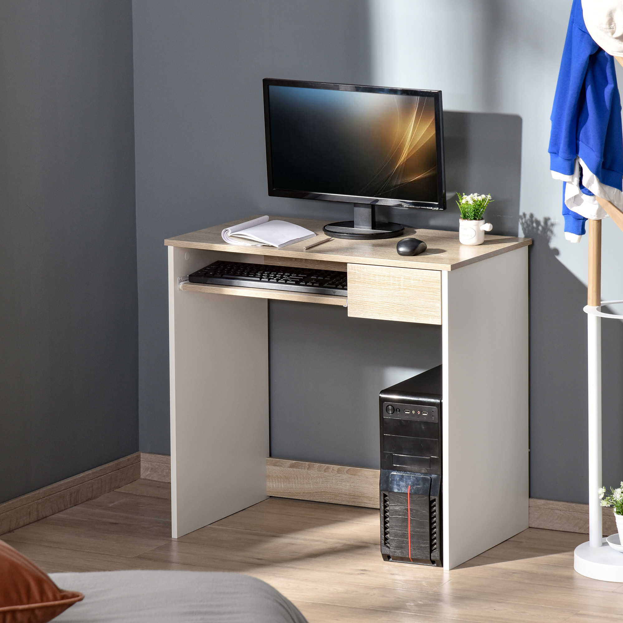 HOMCOM Compact Computer Table with Keyboard Tray Drawer Study Office Working Gaming Writing Desk, Oak Colour
