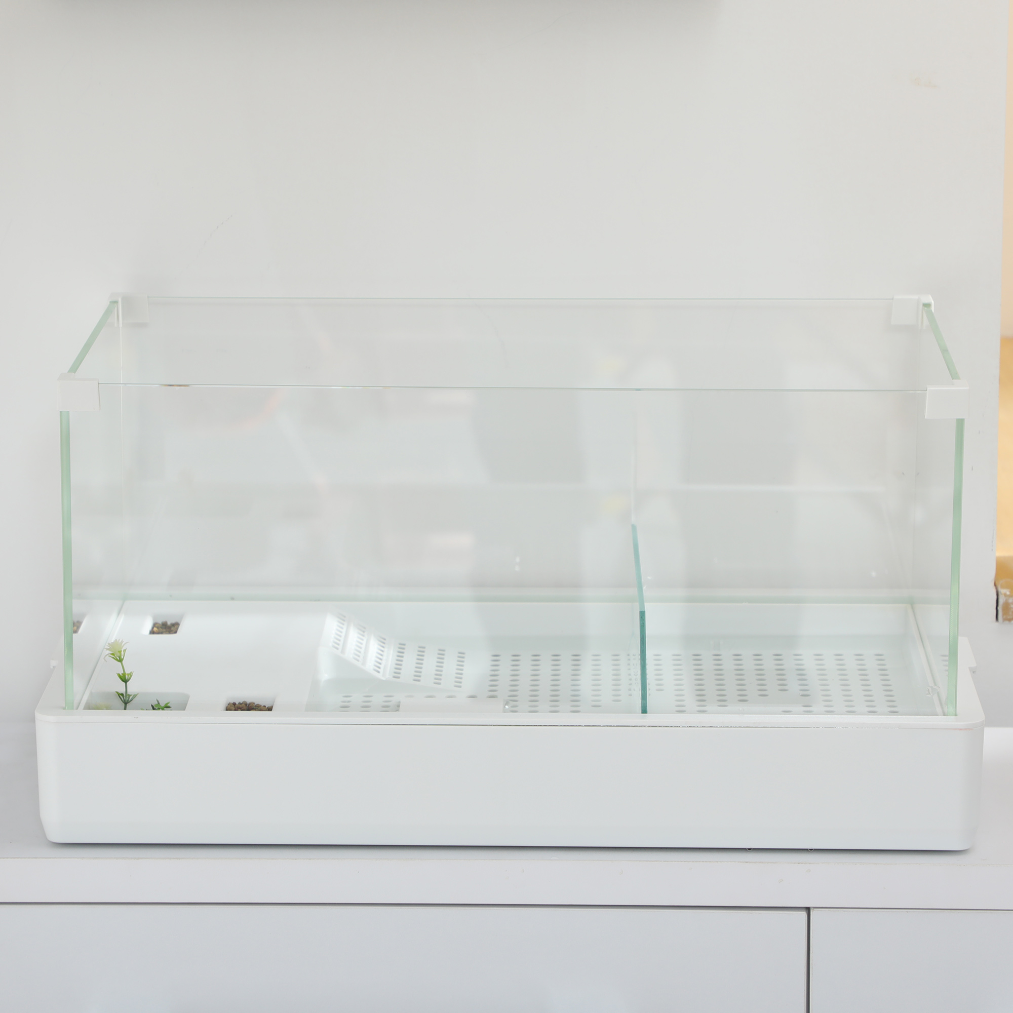 PawHut 50 Turtle Aquarium, Glass Tank with Basking Platform, Filter Design, Full View Terrapin Habitat, White