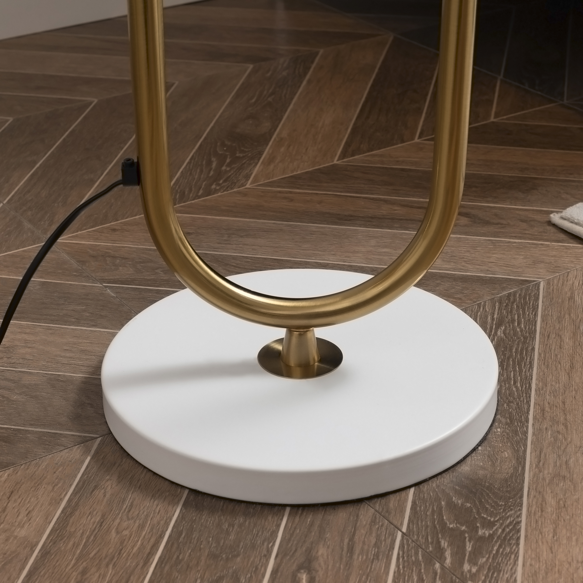 Lámpara De Pie De Metal, Iluminación De Pie Alta, Lámpara De Lectura De Poste Vintage, Simplicidad, Creatividad, Moderna Para Sala De Estar, Dormitorio, Casa, Mesita De Noche (color Dorado, Tamaño