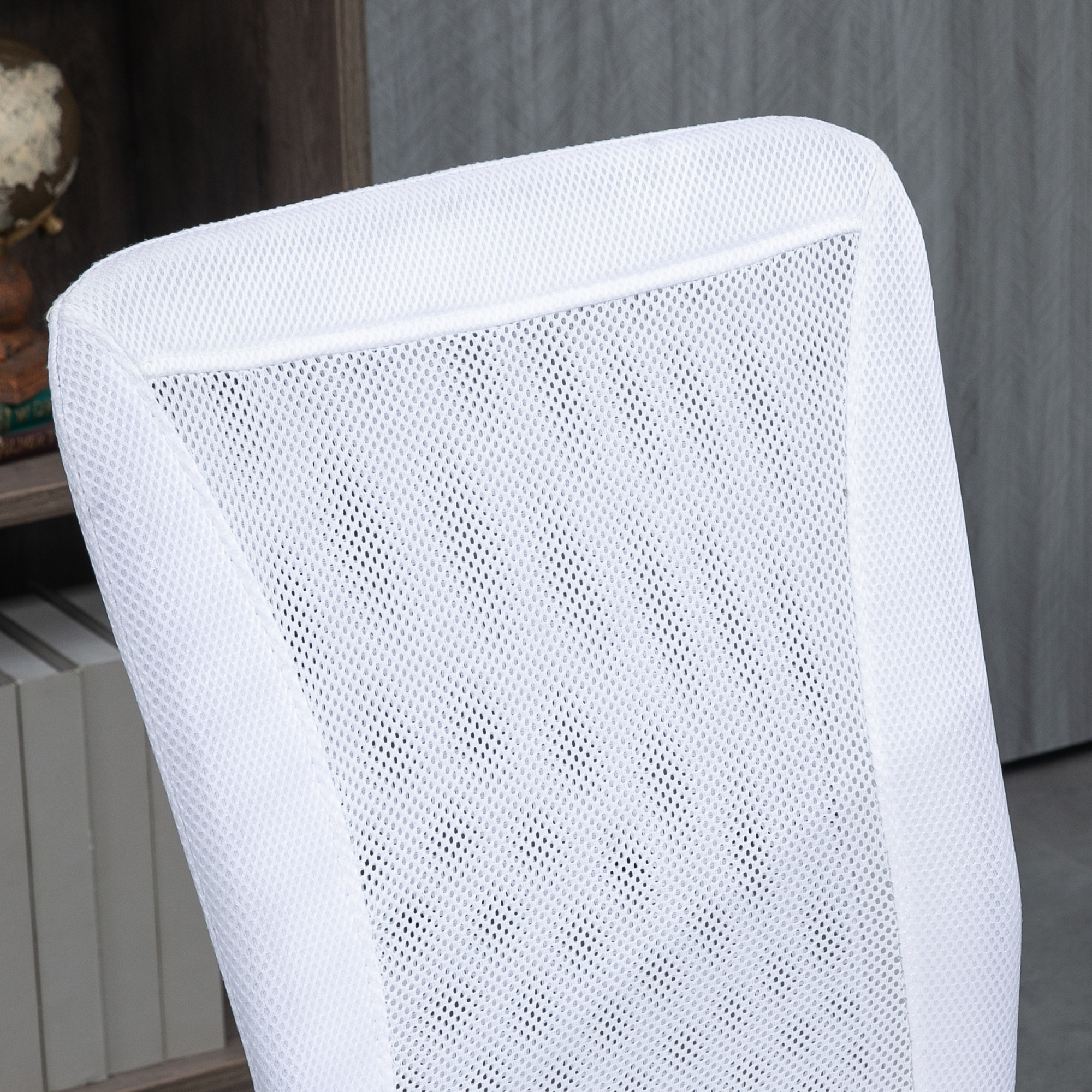 Vinsetto Ergonomic Office Chair, Adjustable Mesh Desk Chair without Arms, Swivel Wheels, for Home Office, White