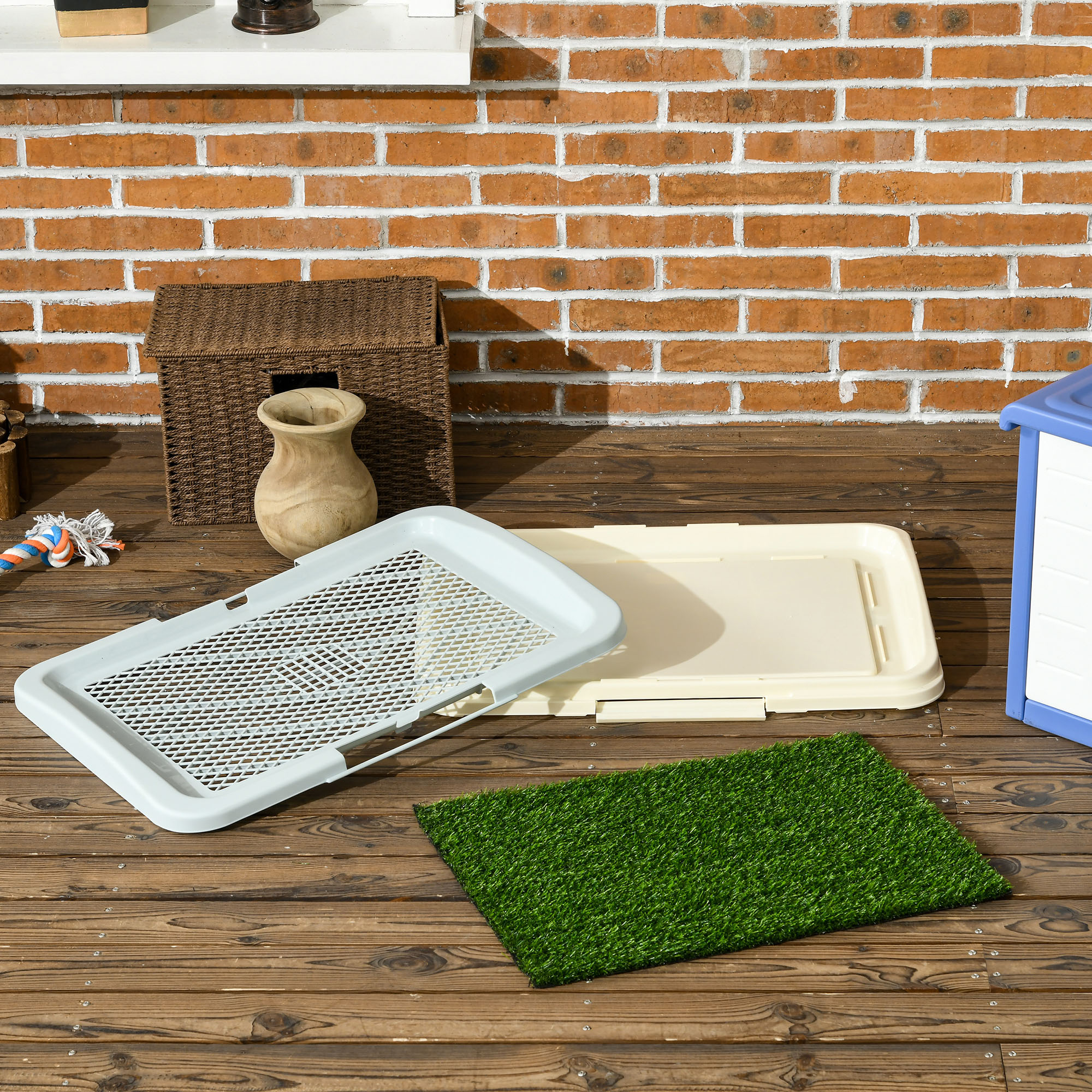 PawHut Portable Indoor Puppy Toilet Training Pad with Synthetic Grass, Leakproof Tray, 63 x 48.5cm