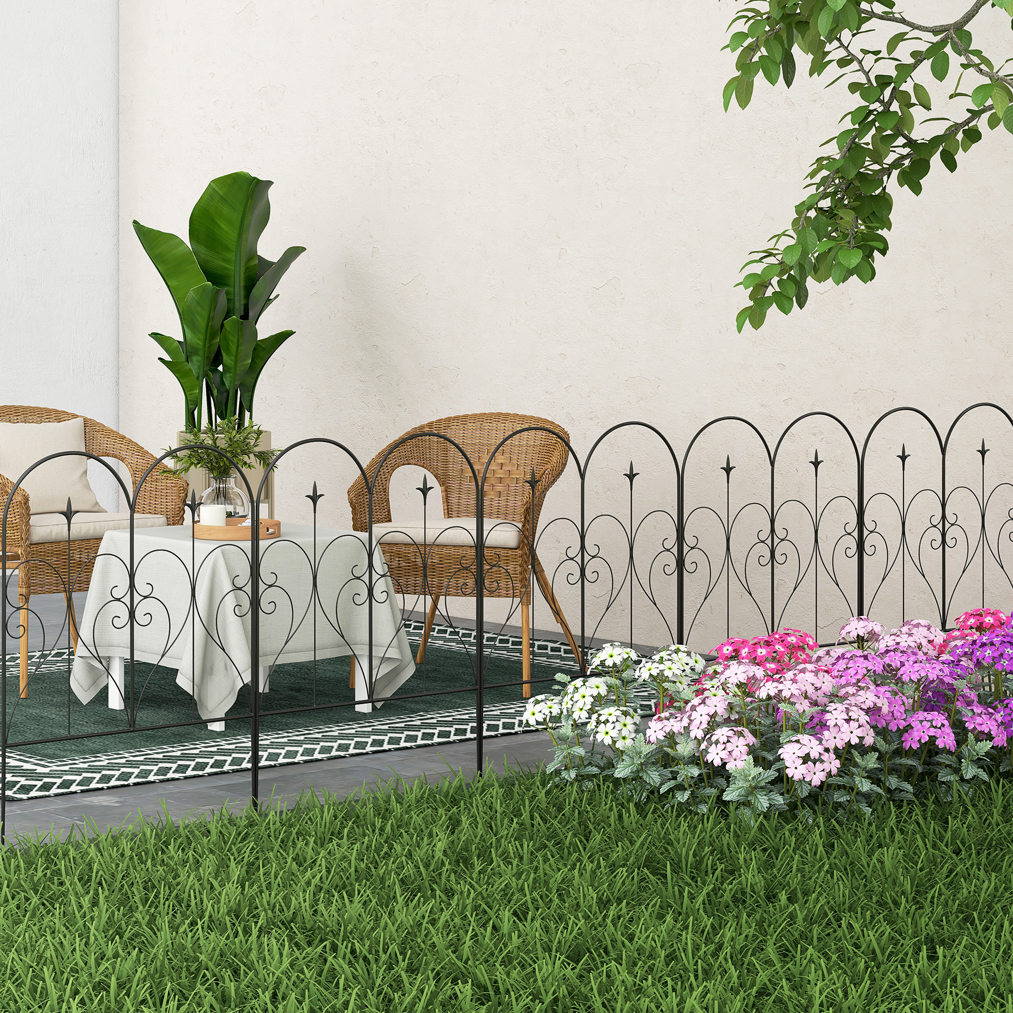 Outsunny Metal Garden Fence Panels, Decorative Outdoor Picket, Heart-shaped Scrollwork, Set of 5, Black