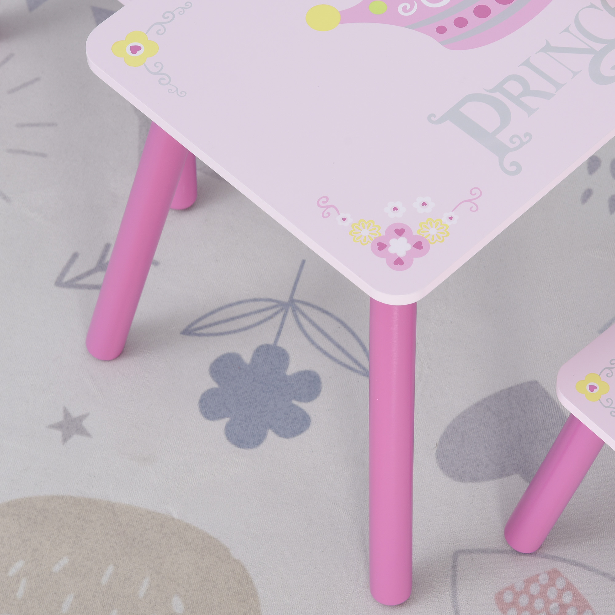 HOMCOM Kids' Wooden Table and Chair Set with Crown Pattern, Easy-Clean Surface, Ideal Gift for Girls Toddlers Aged 3 to 8, Pink