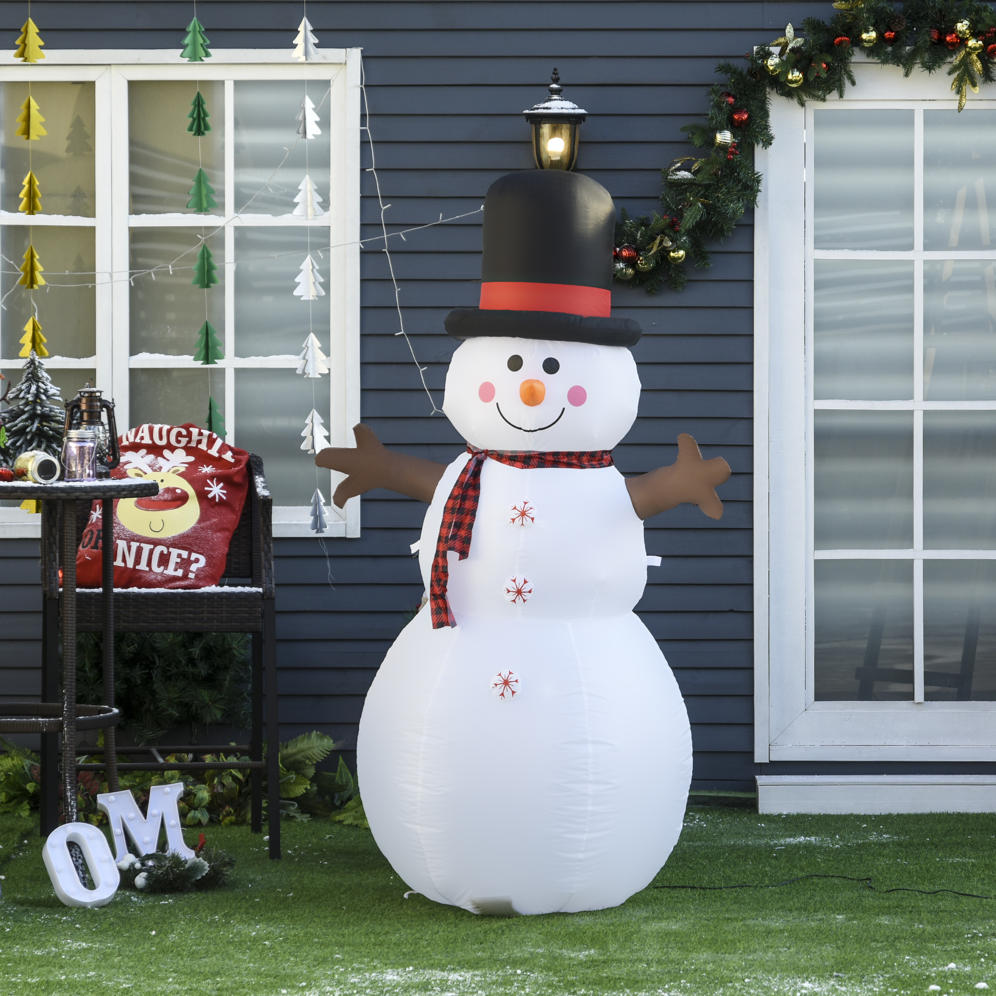 HOMCOM 6ft/1.82m Tall Giant Outdoor Indoor Inflatable Snowman Christmas Decoration for Lawn with Hat Scarf LED Lights