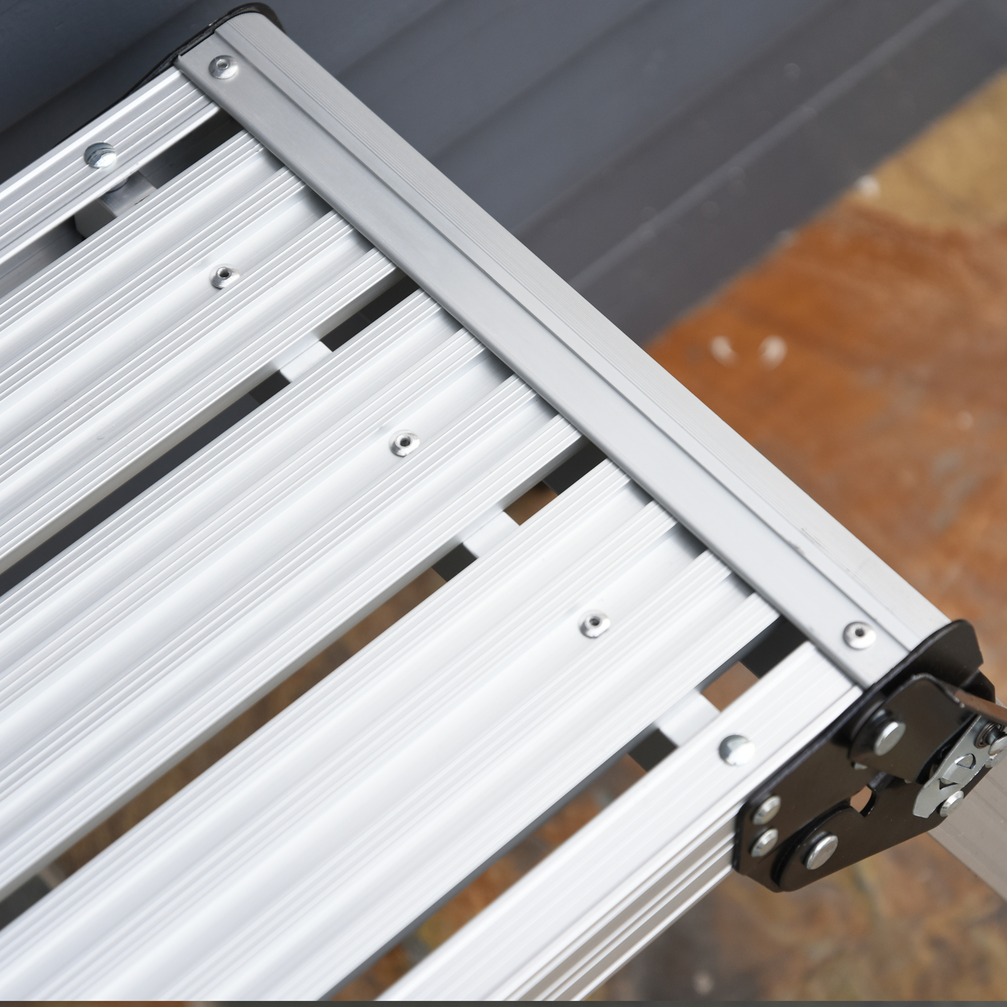 HOMCOM Folding Aluminum Workstand,109L x 40W x 50H cm