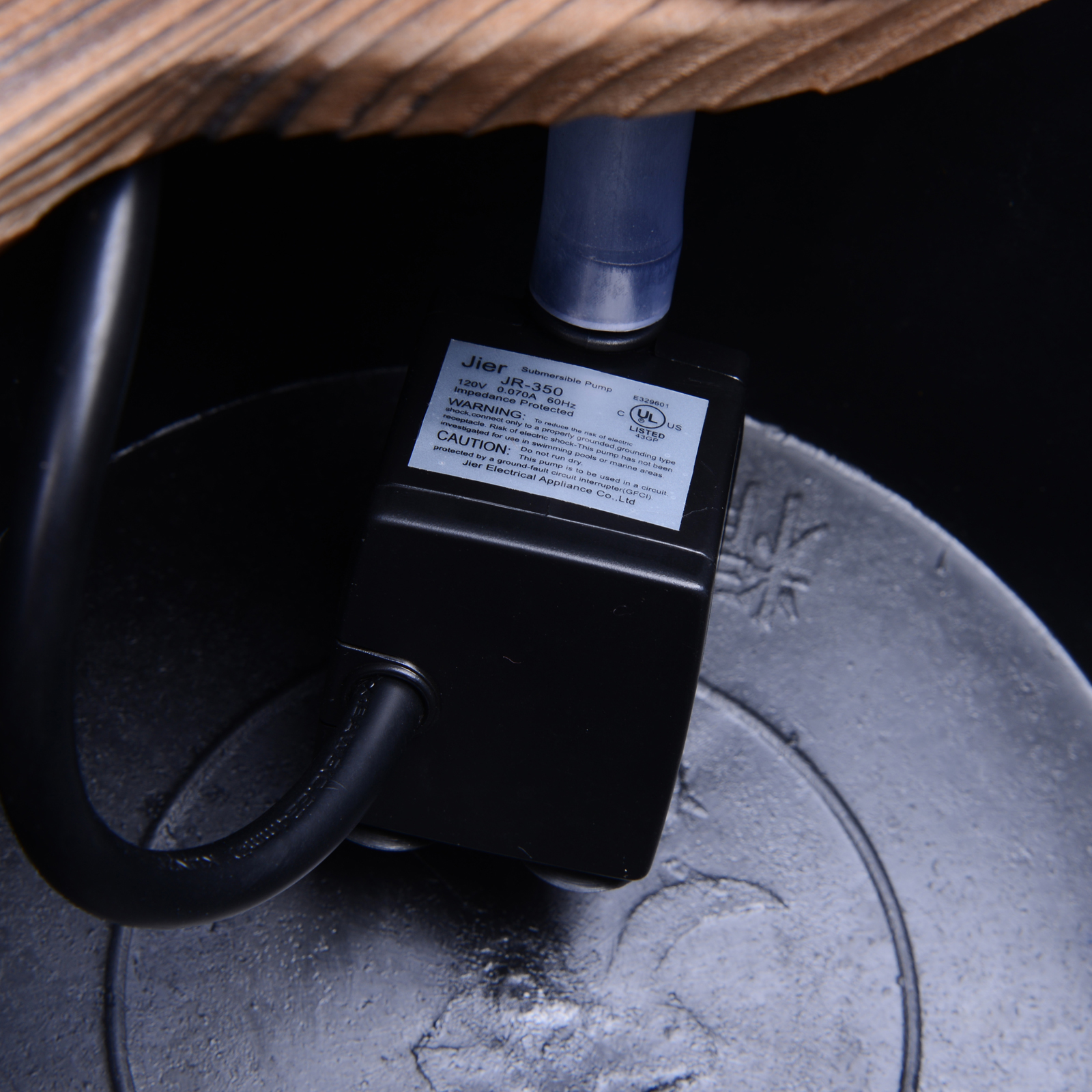 Outsunny Fir Wood Garden Water Features W/ Flower Planter, Î¦27x37H cm