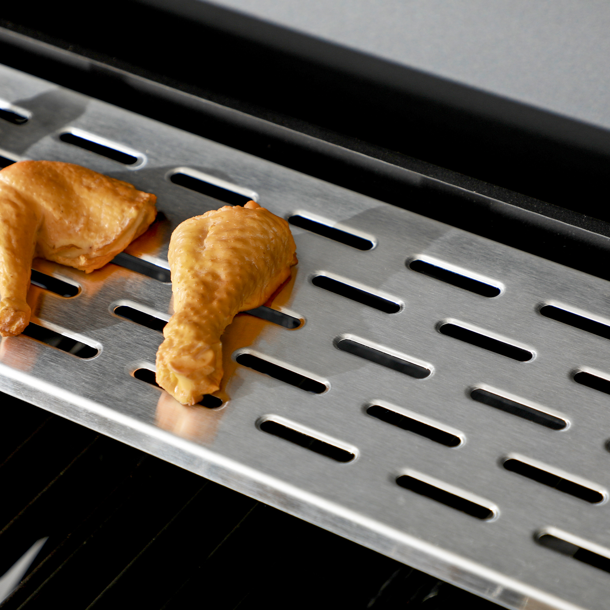 Outsunny 15 kW Gas BBQ Grill and Plancha with Side Burner, Black