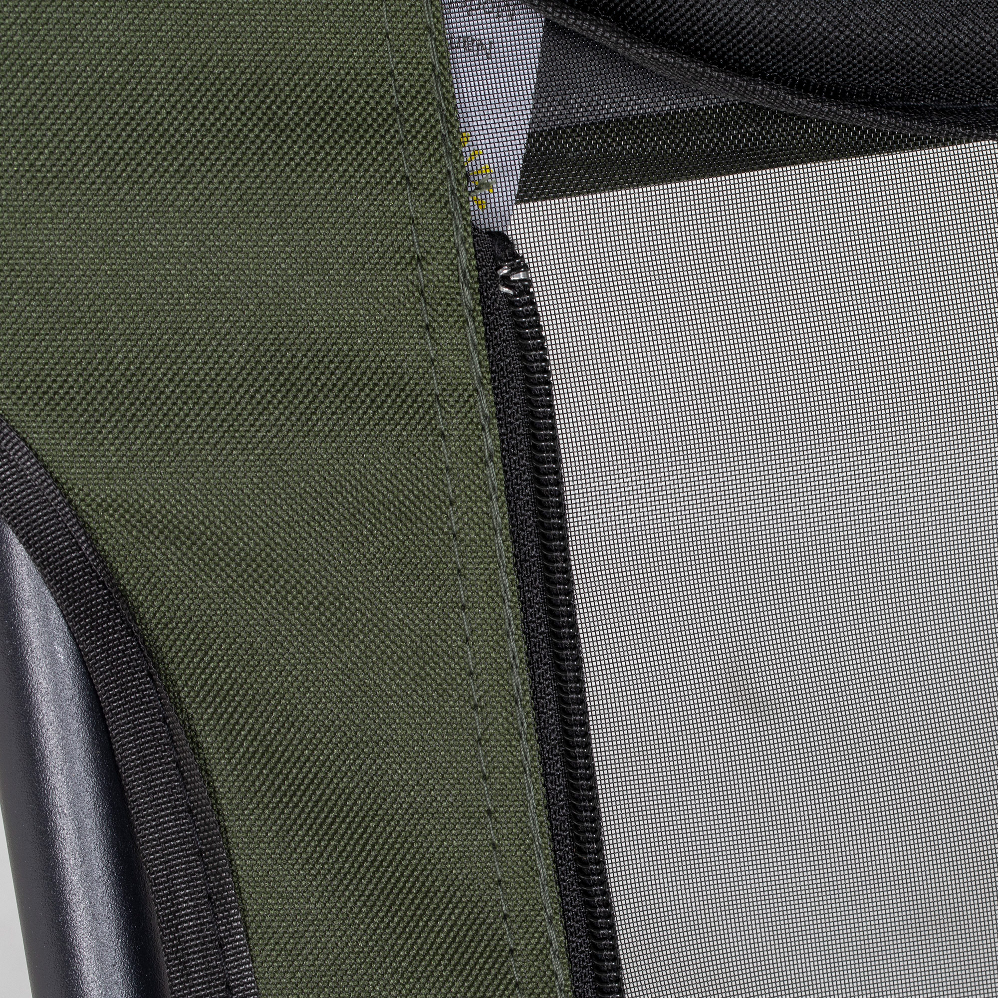 Outsunny Portable Fishing Chair with Foldable Metal Frame, Adjustable Legs for Outdoor Use, Green/Black