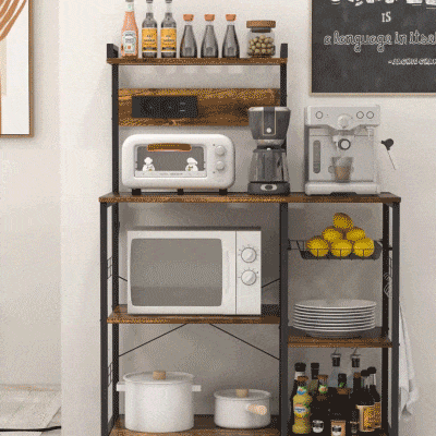 HOMCOM Estante de Cozinha com Ficha 2 Carregadores Prateleira Ajustável USB 5 Gancho em S e Cesta Amovível 90x42x130 cm Marrom Rústico