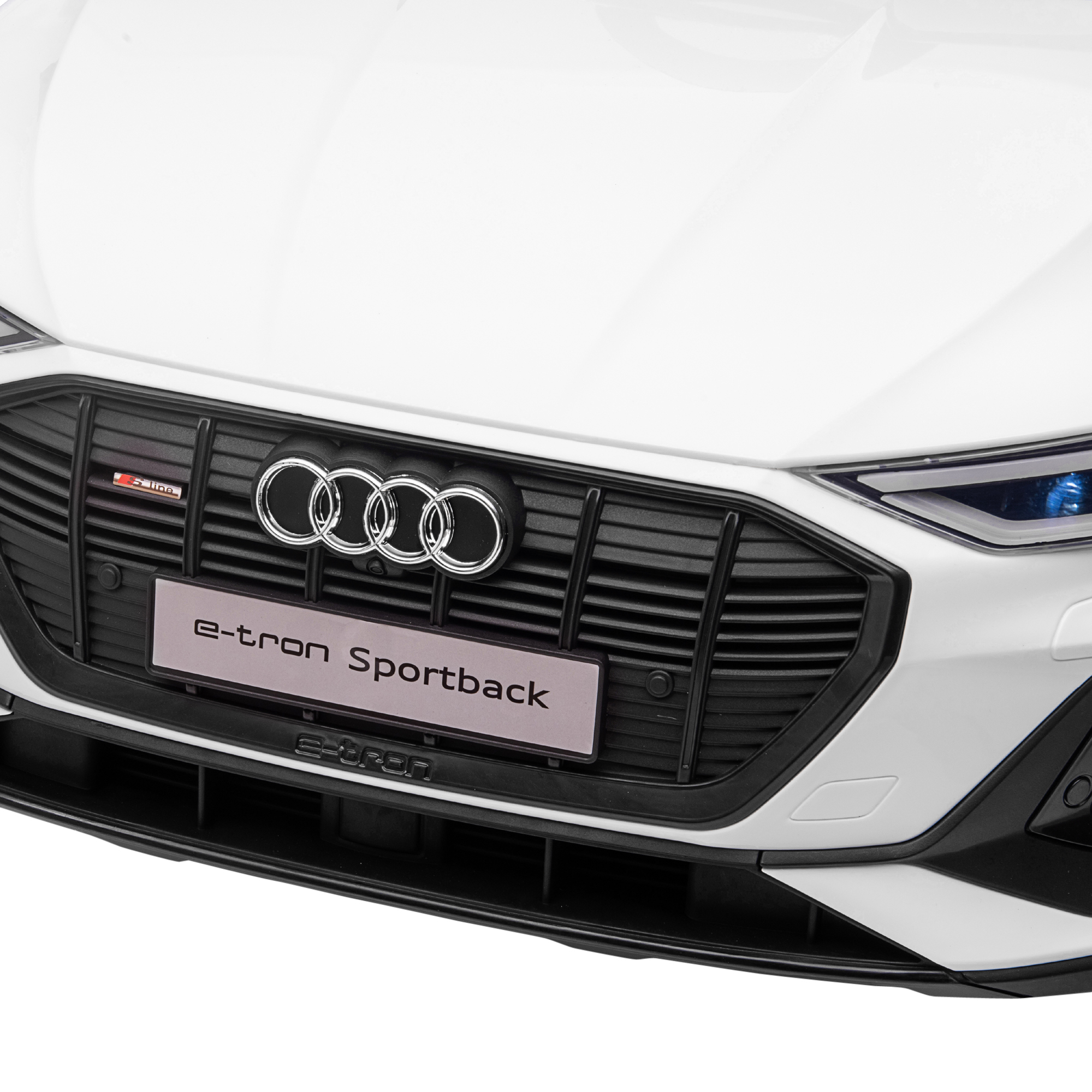 Elektriline lasteauto 12V Audi E-tron elektriauto puldiga, turvavöö ja muusikafunktsiooniga (MP3/USB/TF), lastesõiduk 3-5 aastaks, 3-5 km/h, valge