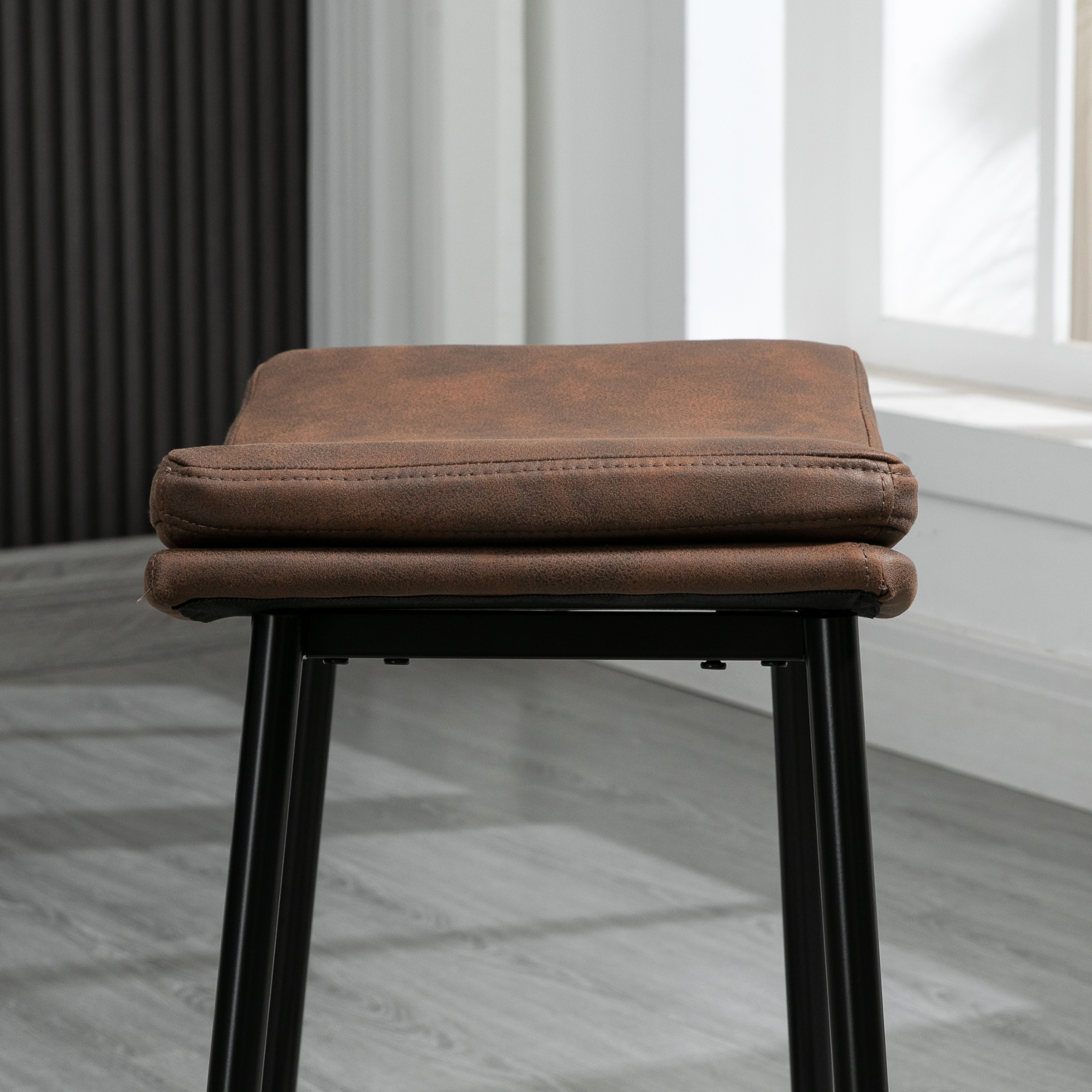 HOMCOM Breakfast Bar Stools Set of 2, Microfibre Upholstered Barstools, Industrial Bar Chairs with Curved Seat and Steel Frame for Dining Room, Kitchen, Brown 7
