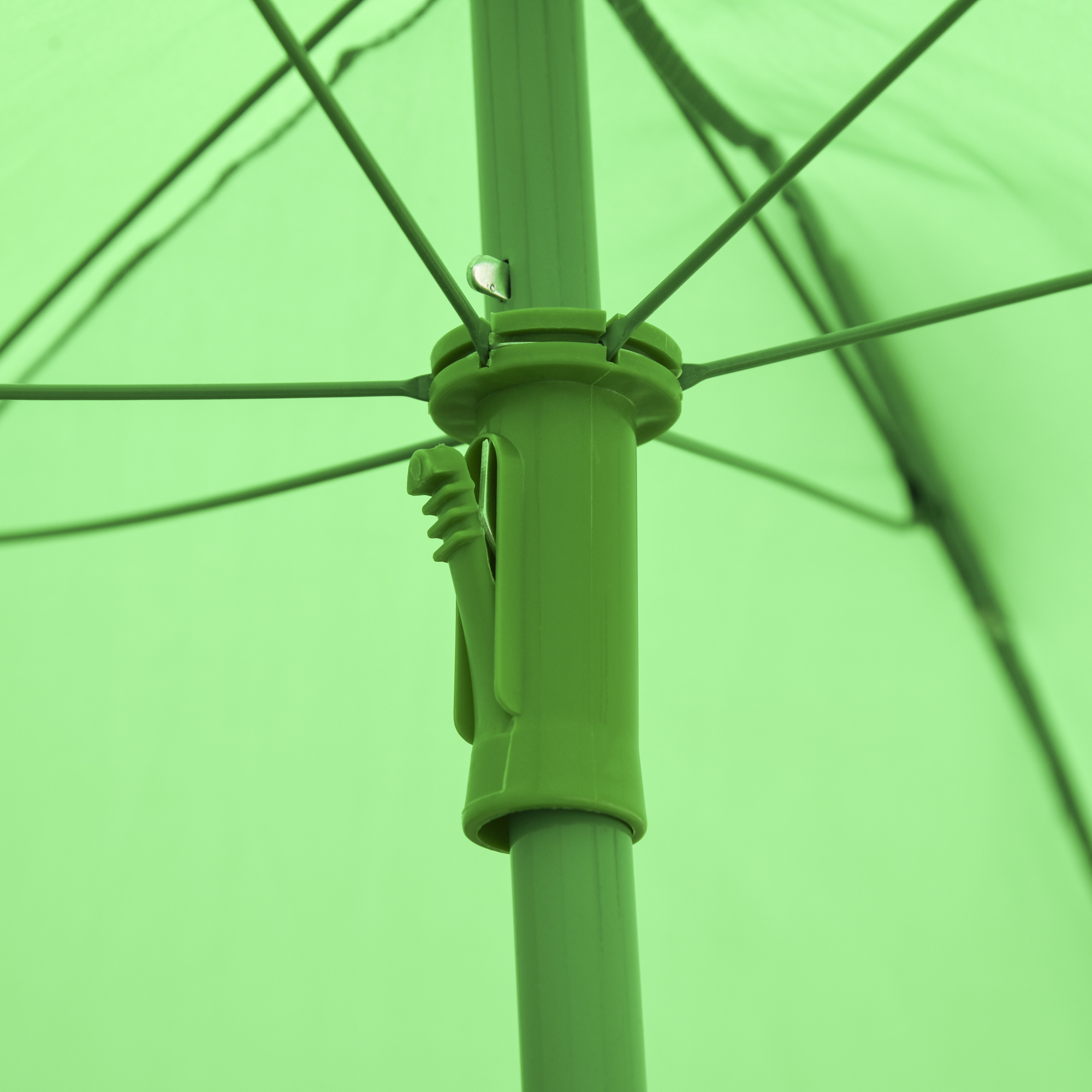 Outsunny Kids Folding Picnic Table Chair Set w/ Parasol, Green 9