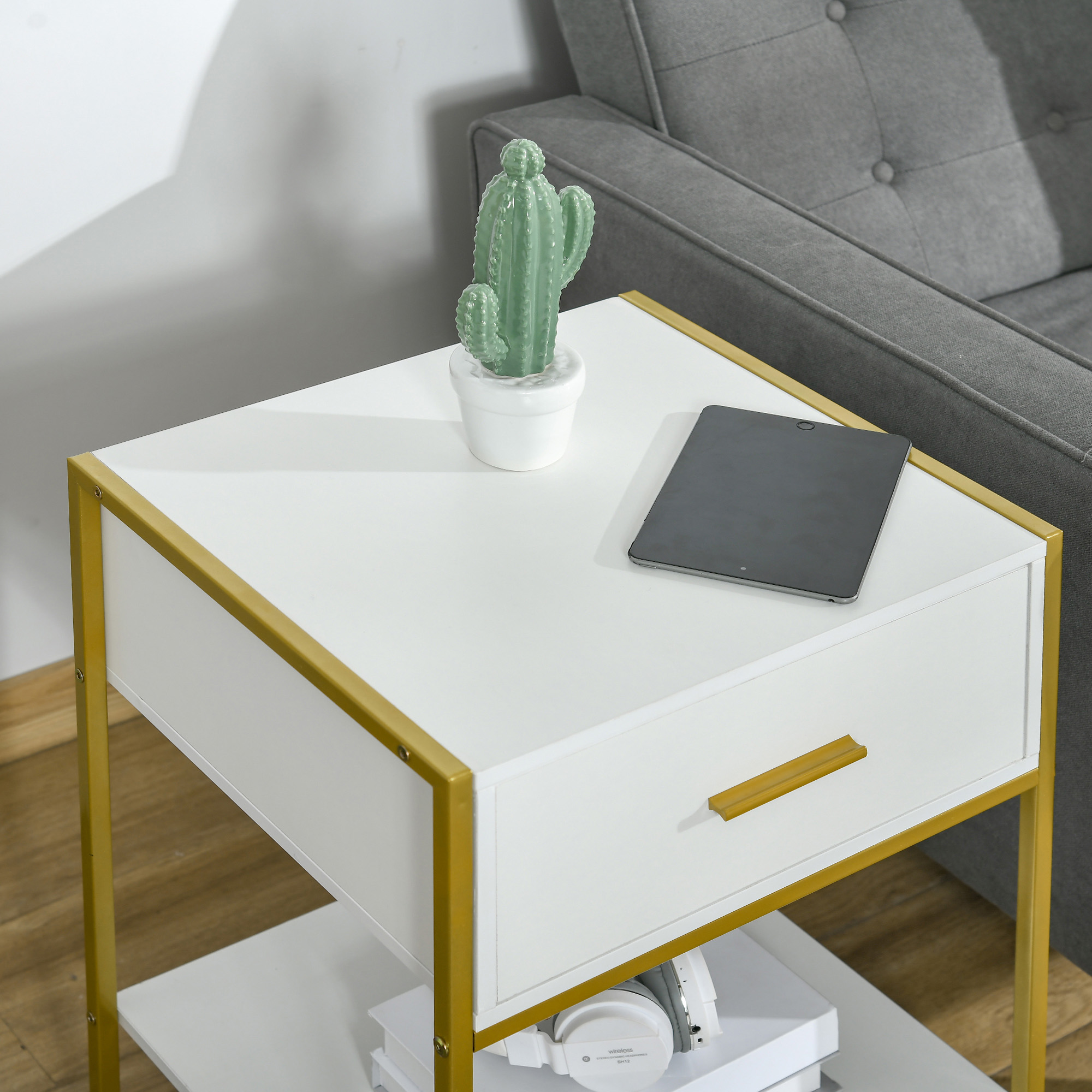 HOMCOM Set of Two Elegant Bedside Tables White/Gold-Tone 9