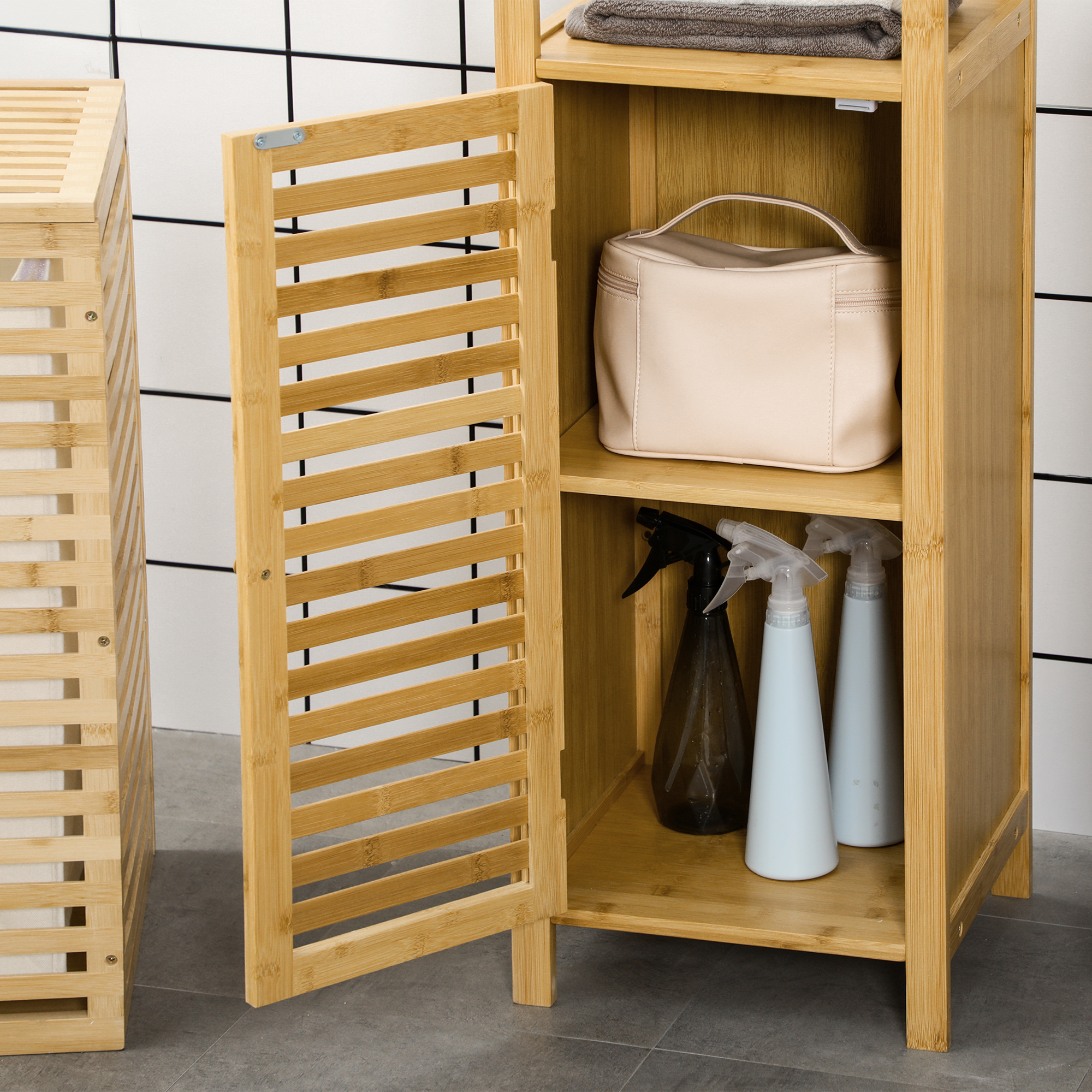 Vannitoa riiul, kapisektsioon liistudest uksega, reguleeritavad riiulid, bambus, u 33 x 30 x 120 cm