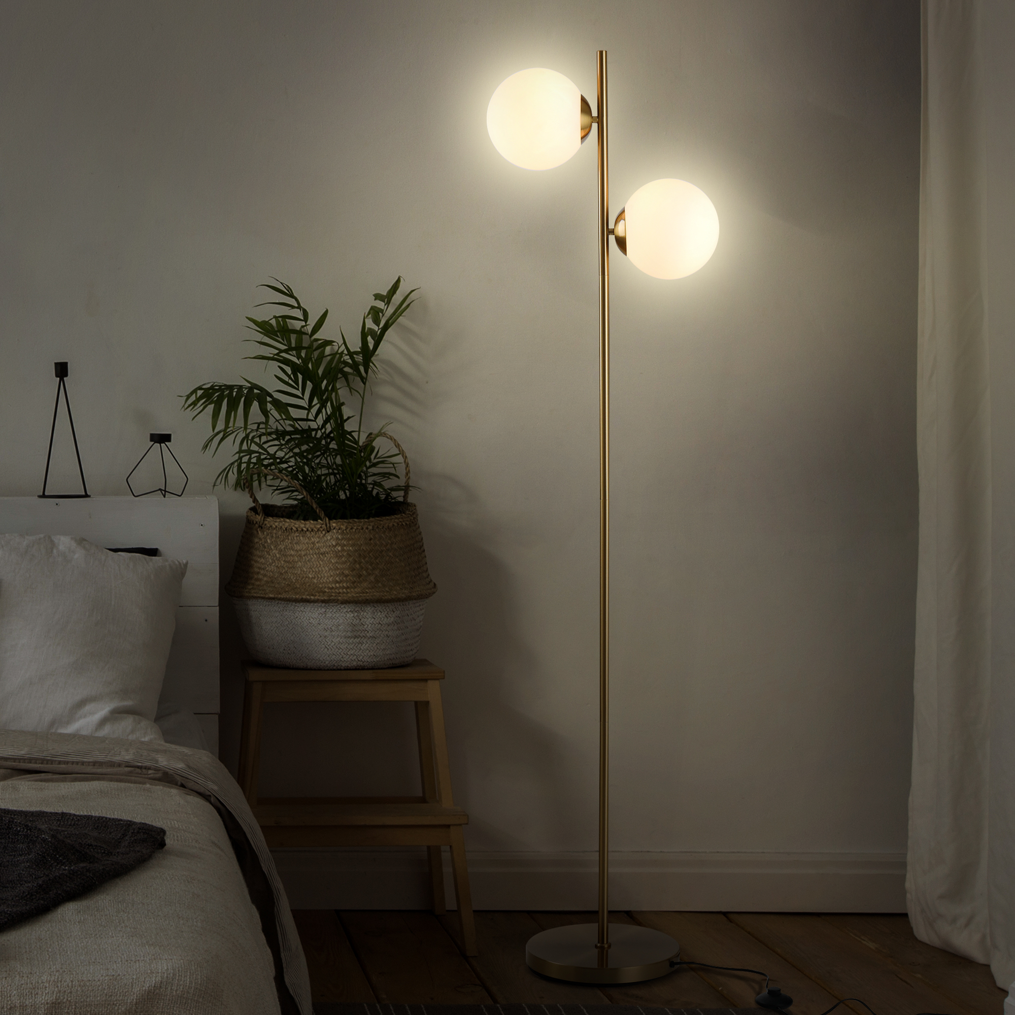 HOMCOM 2 Lights Tree Floor Lamp for Living Room with Globe Lampshade, Standing Lamp for Bedroom, Bulb not Included, Gold Tone 2