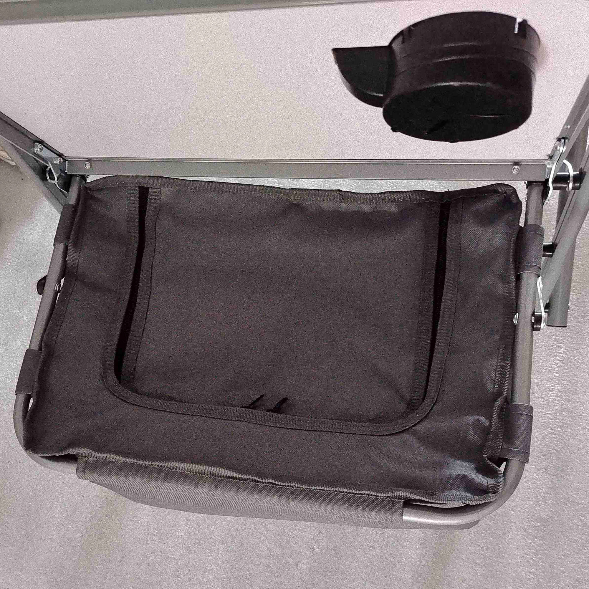 Outsunny Folding Aluminium Camping Chair, with Cooler Bag Table Green 9