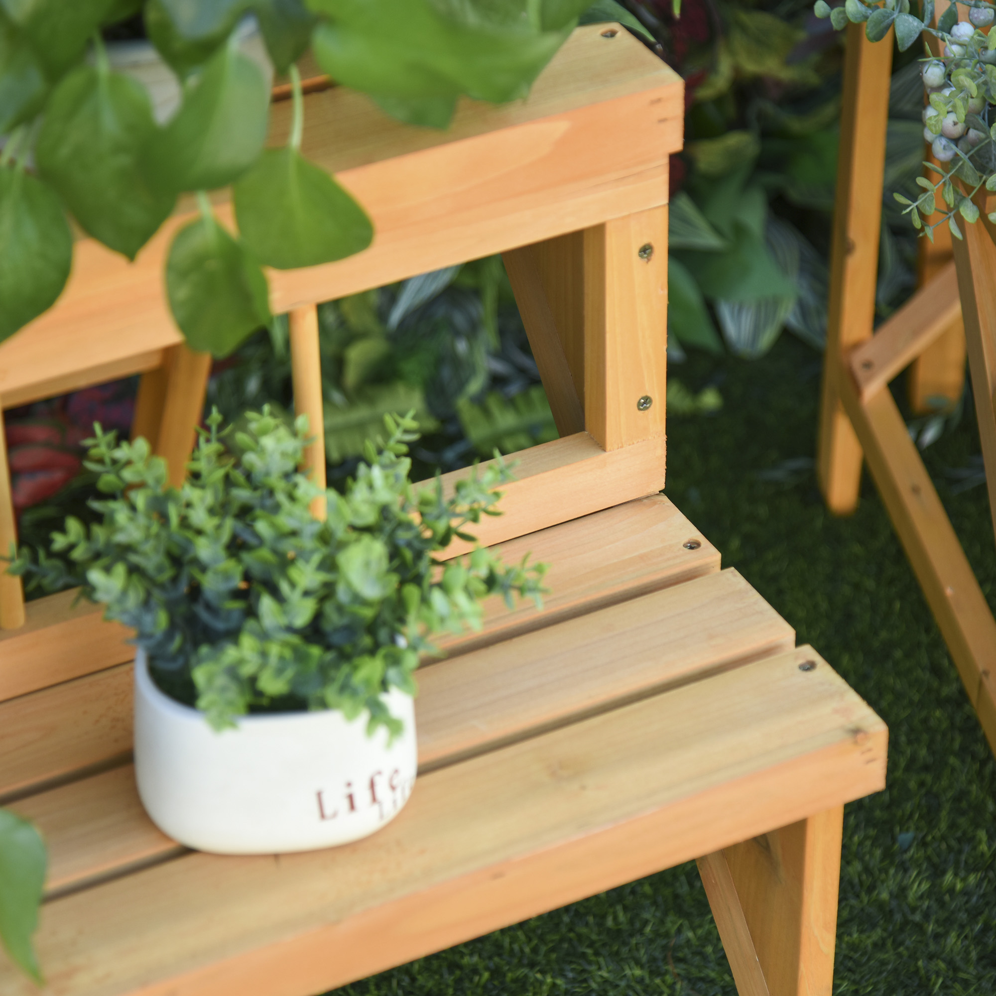 Outsunny Étagère à Plantes 4 Niveaux Bois Style Industriel - Support Intérieur Extérieur 45x25x110 Cm