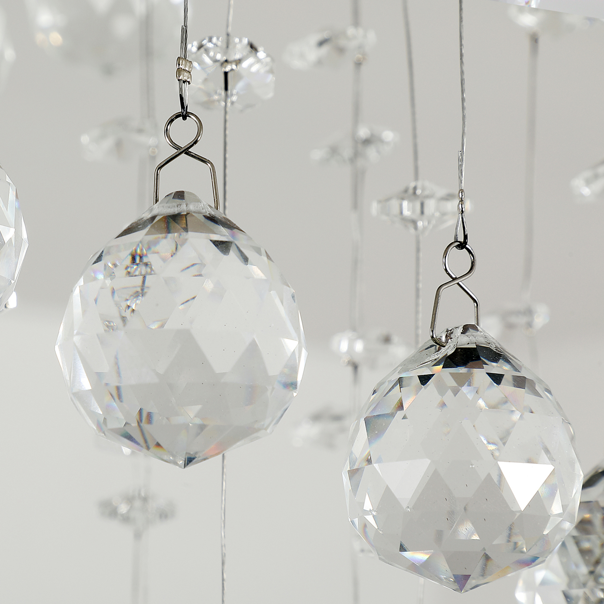 HOMCOM Metal Crystal Ceiling Light Chandelier Elegant Pendant Lamp Living Room Stairway Stairway Spiral Rain Drop Pendant Lamp Silver 9