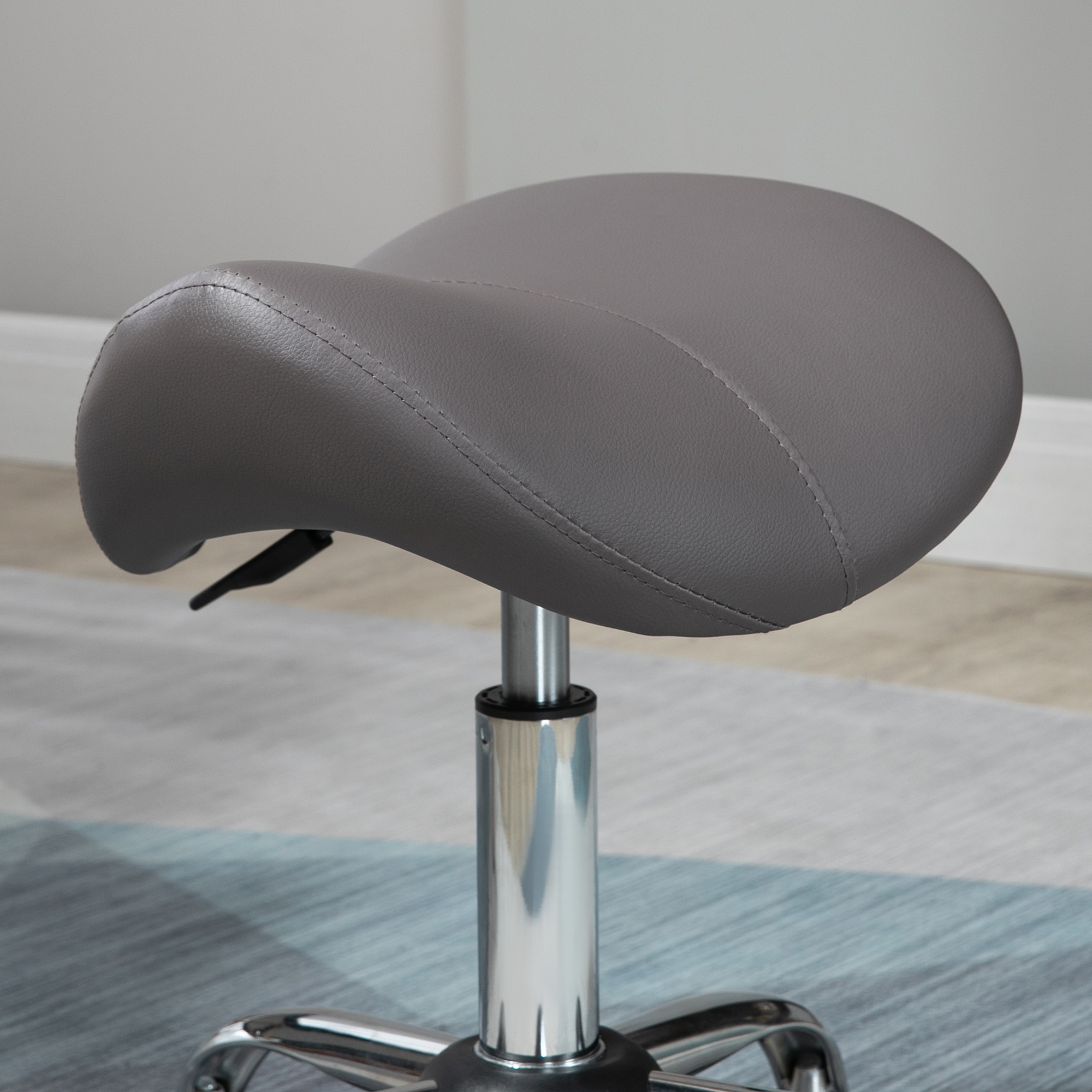 HOMCOM Cosmetic Stool 360° Rotate Height Adjustable Salon Massage Spa Chair Hydraulic Rolling Faux Leather Saddle Stool, Grey 9