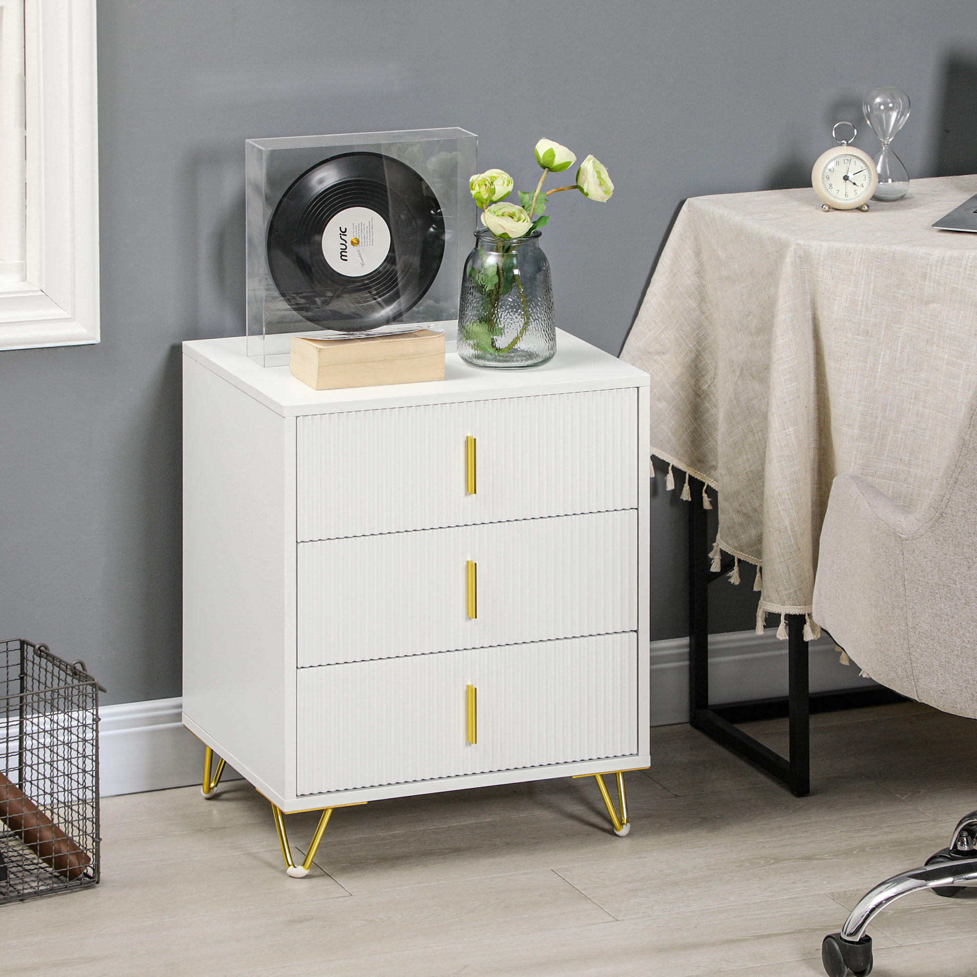 HOMCOM Elegant Chest of Three Drawers White/Gold-Tone 2