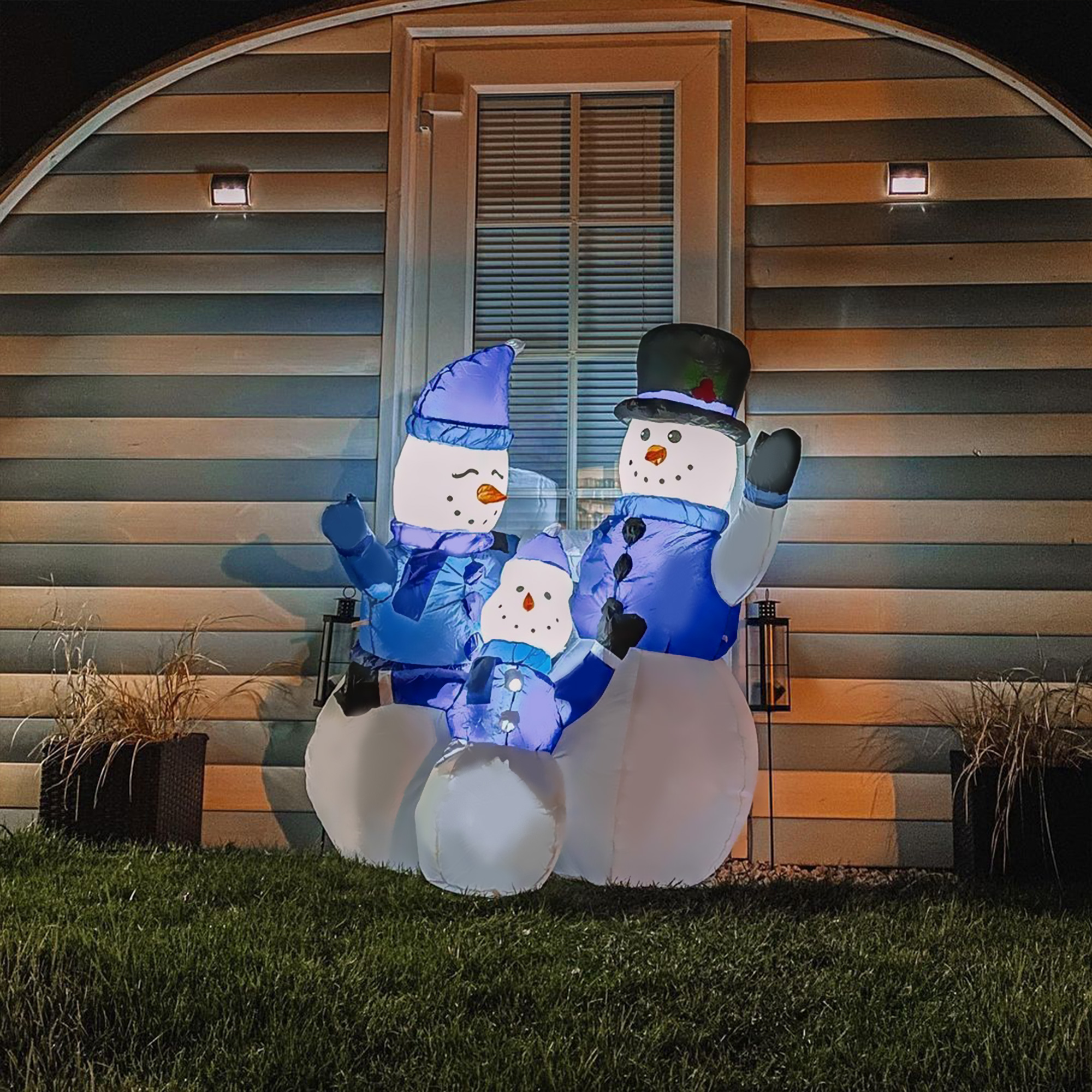 HOMCOM 4ft Inflatable Christmas Snowmen Family Xmas LED Outdoor Indoor Holiday Decorations Yard 9