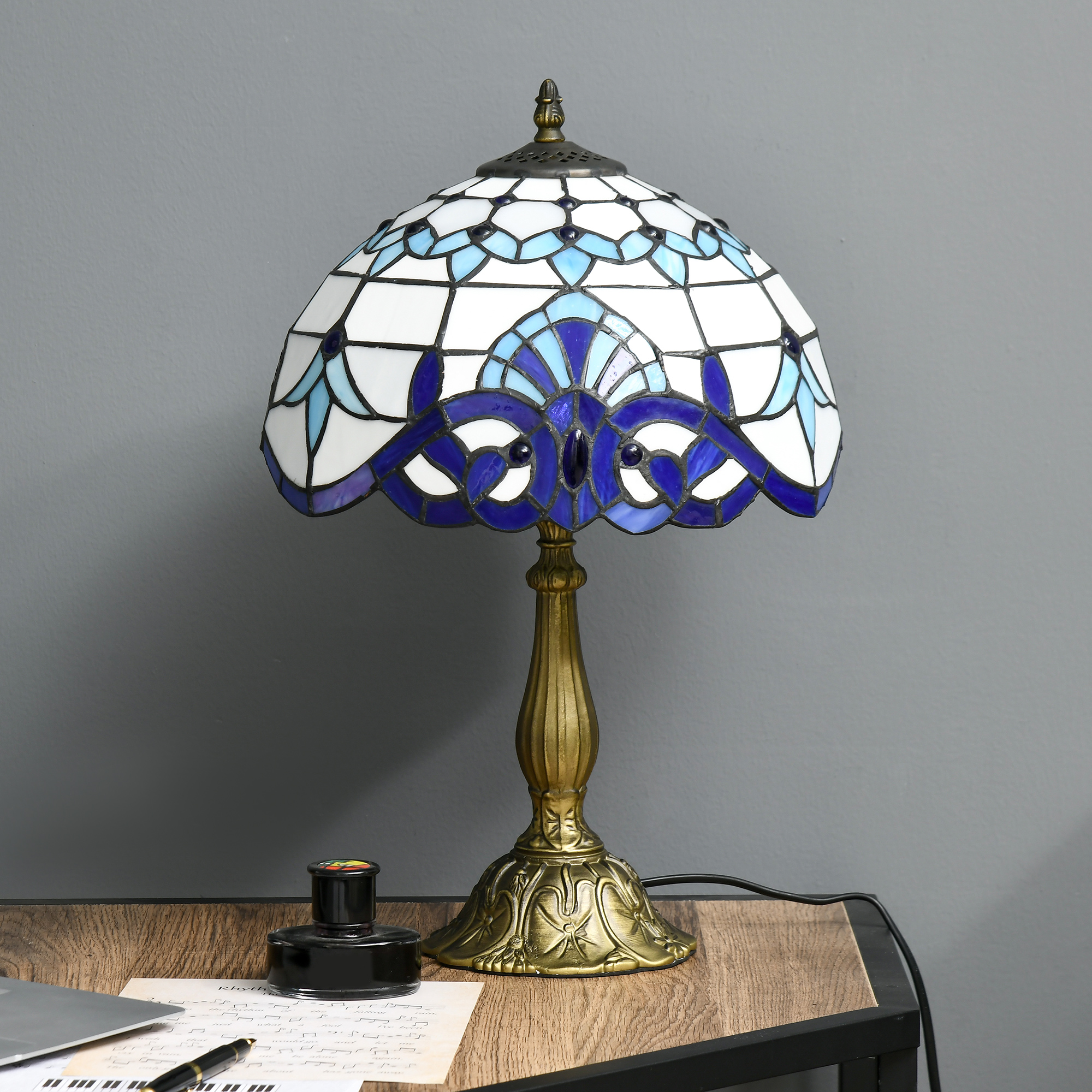 HOMCOM Stained Glass Table Lamp, Handmade Antique Bedside Lamp for Bedroom, Living room, Home, Nightstand, Decorative Night Light, Blue 7