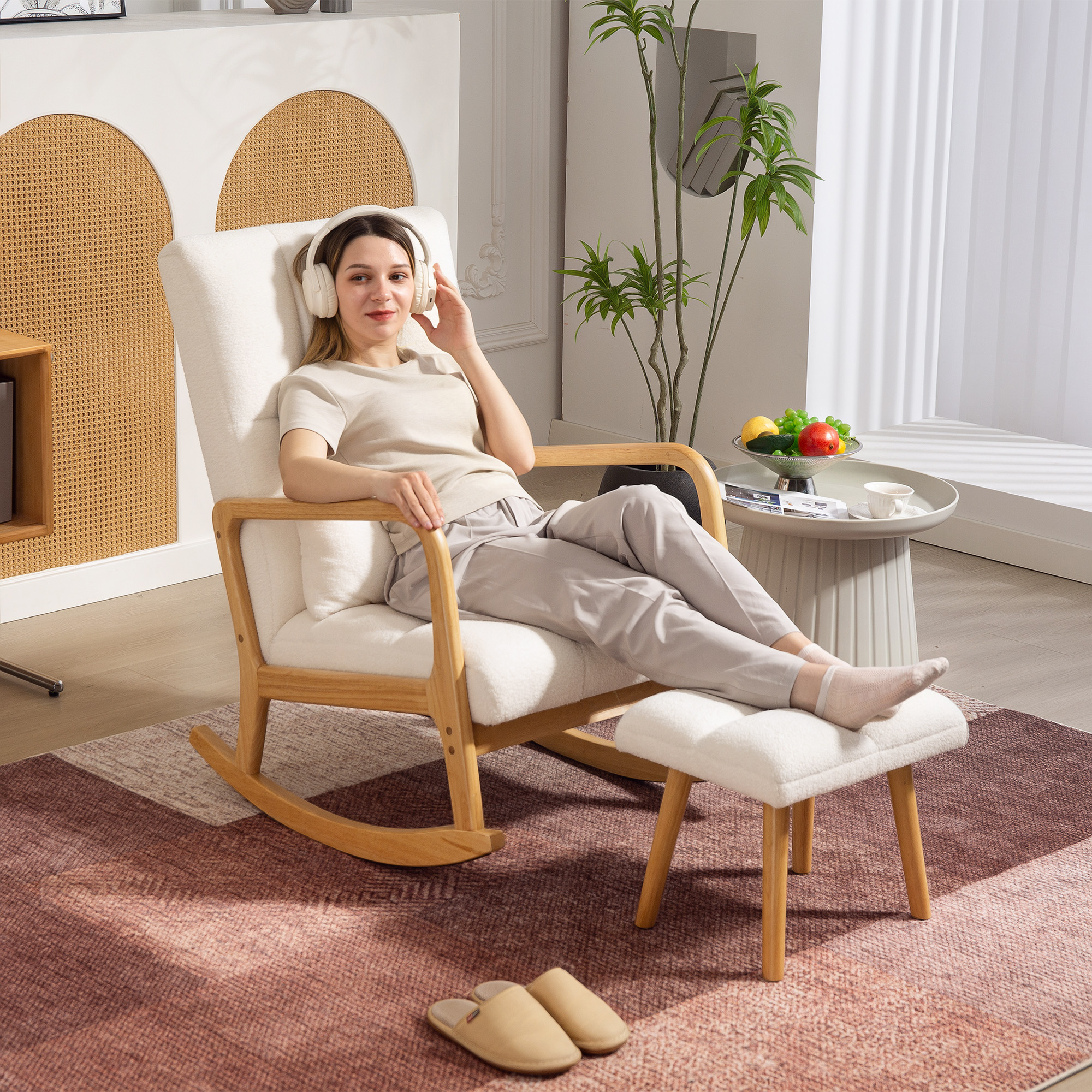 HOMCOM Schaukelstuhl mit Fußhocker, Fleece-Bezug, Hohe Rückenlehne, Holzbeine, Fußpads, Weiß