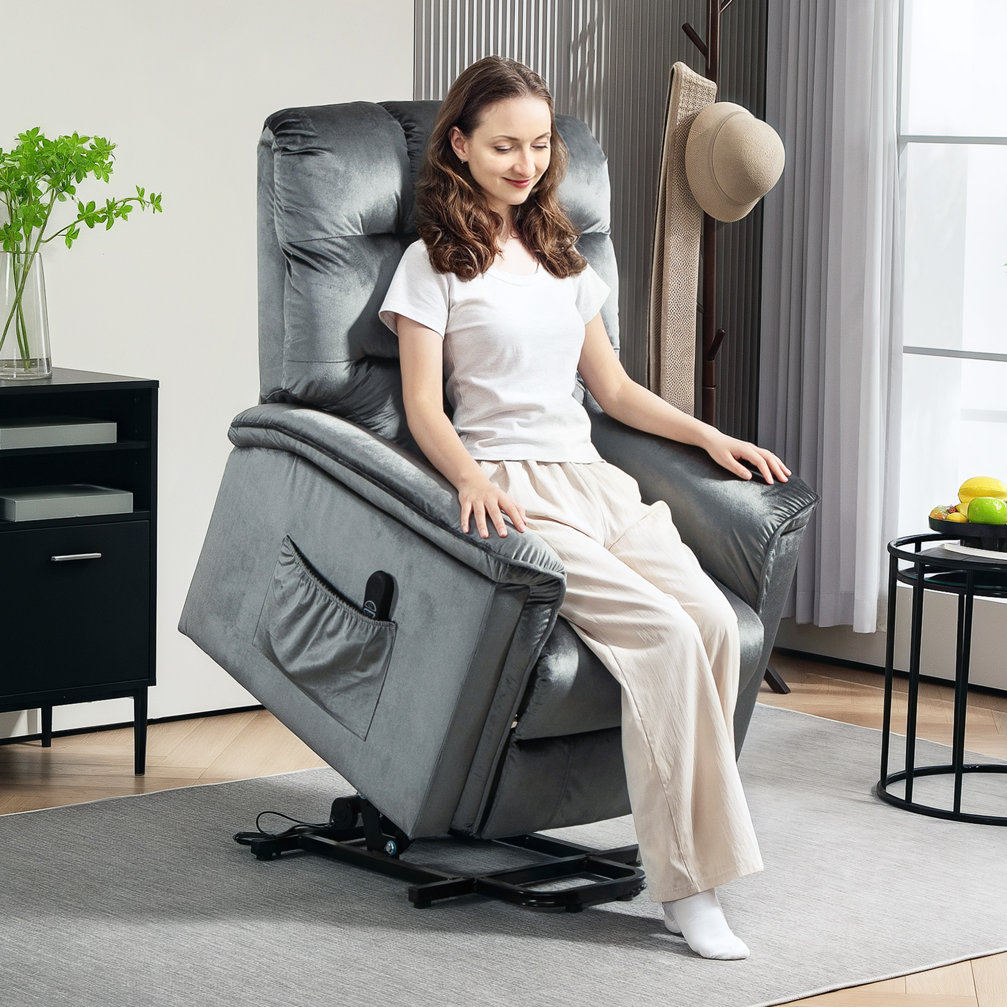 HOMCOM Velvet-Feel Electric Lift Recliner Chair Dark Grey 2