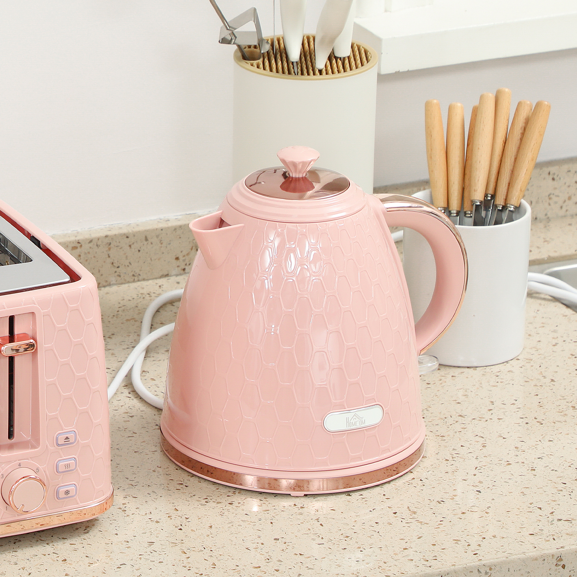 HOMCOM Kettle and Toaster Set, 1.7L 3000W Fast Boil Jug Kettle, 4 Slice Toaster with 7 Level Browning Controls, Light Pink 8