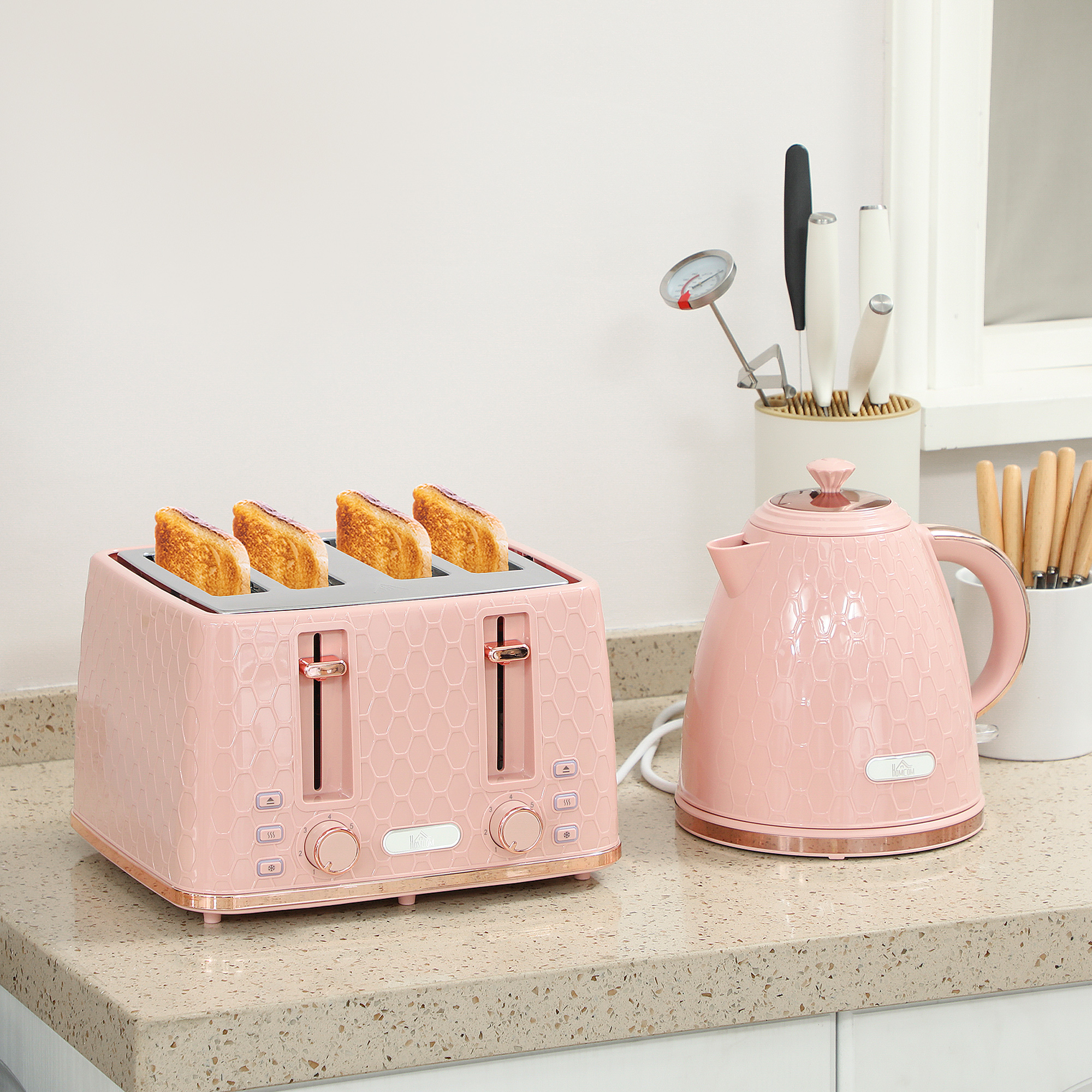 HOMCOM Kettle and Toaster Set, 1.7L 3000W Fast Boil Jug Kettle, 4 Slice Toaster with 7 Level Browning Controls, Light Pink 2