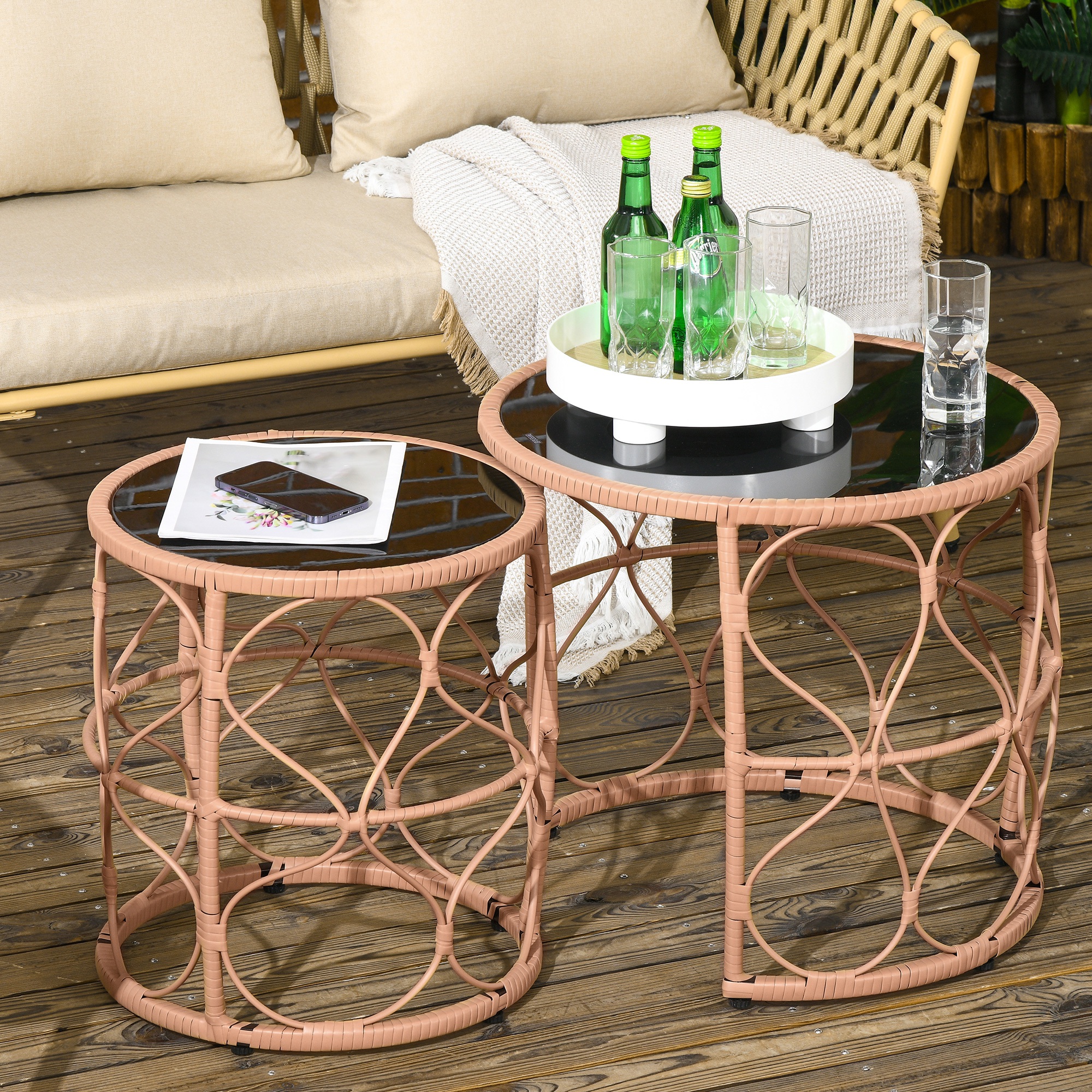 Outsunny Beistelltisch 2er-Set Rattan mit Glasplatte, stapelbar im Boho-Sti günstig online kaufen