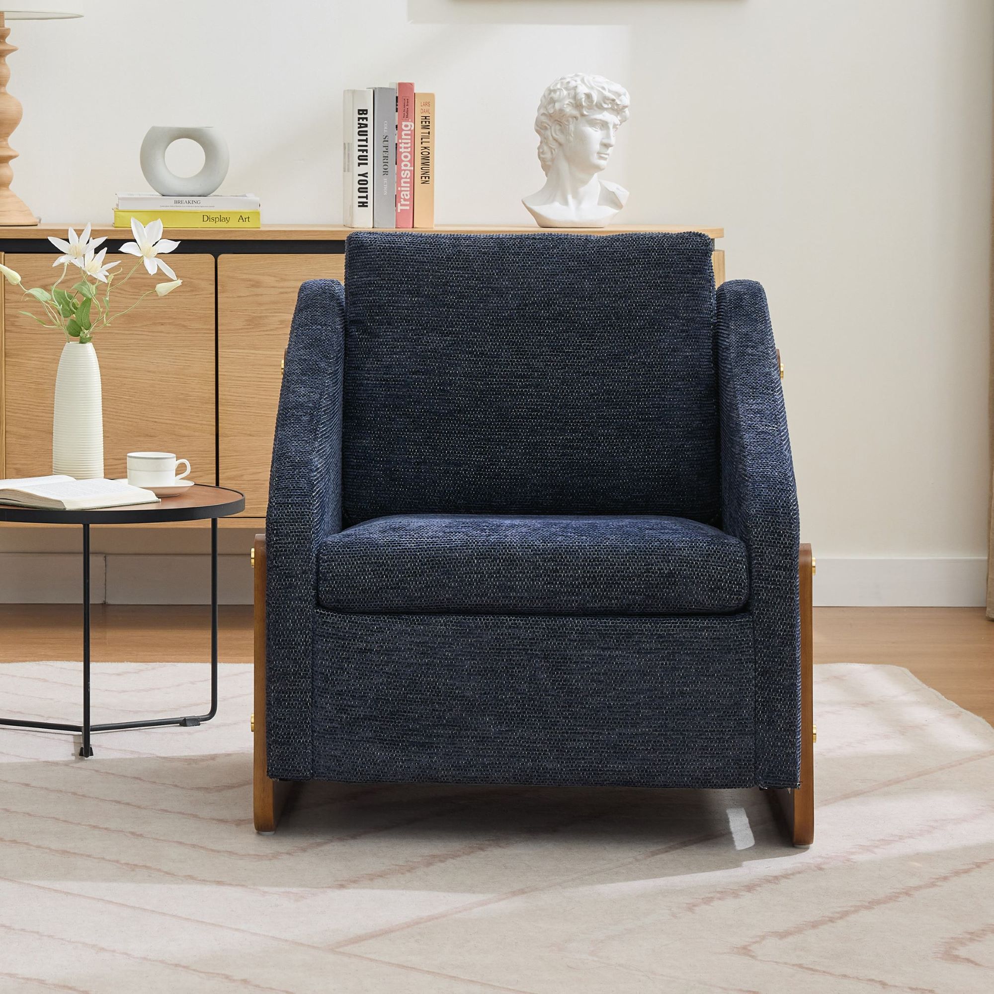 Moderner Akzentstuhl für Wohnzimmer, Loungesessel mit Holzarmlehnen und Rüc günstig online kaufen