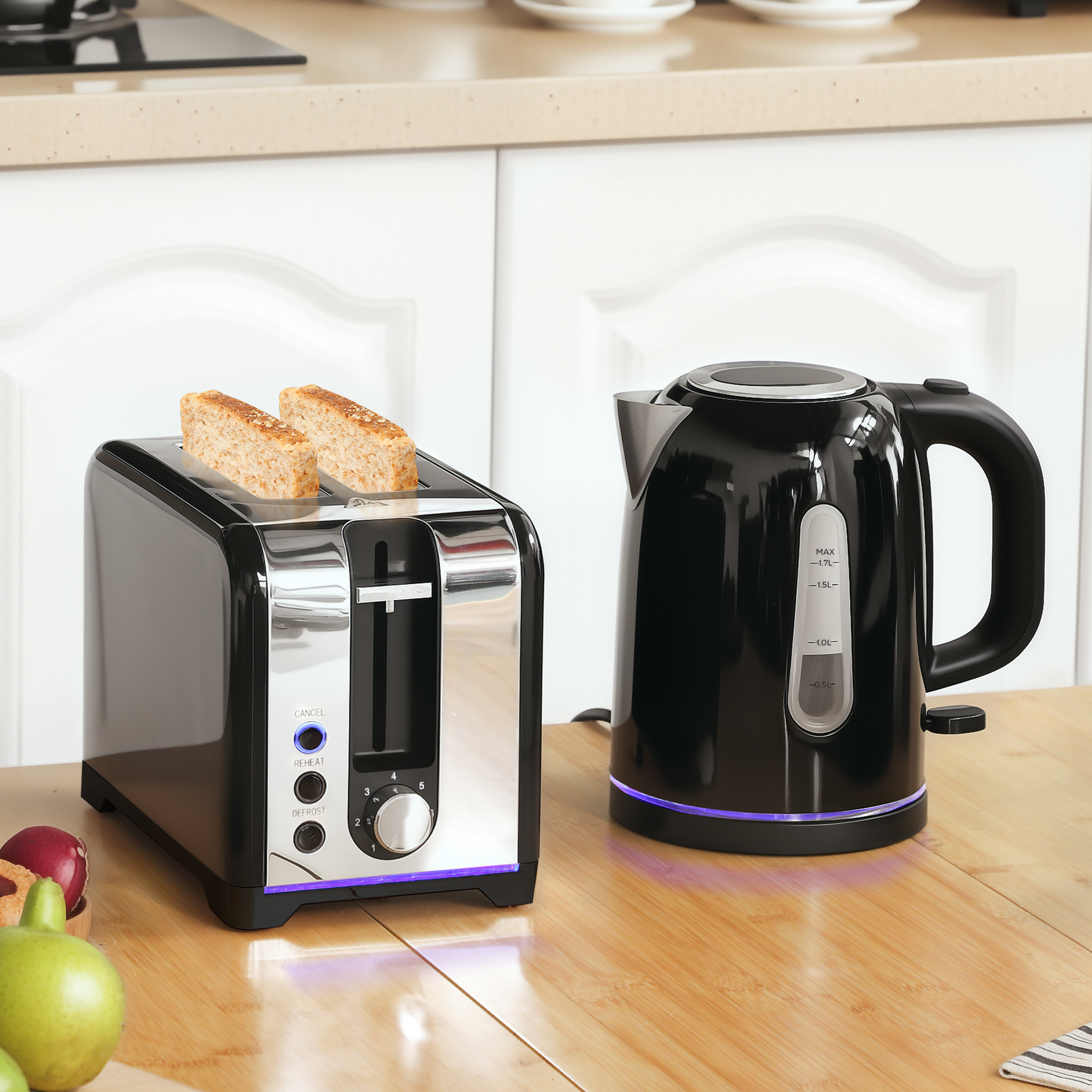 HOMCOM Simple Polished Toaster and Kettle Set Black 2