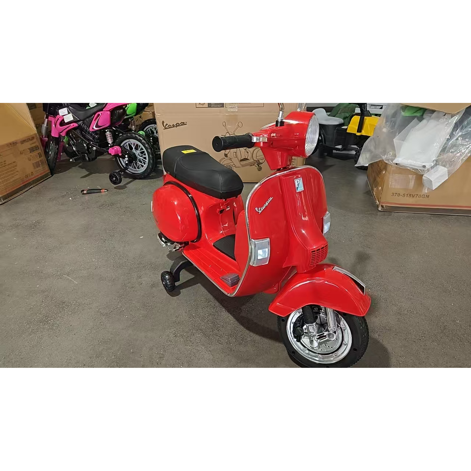 AIYAPLAY Motocicletă Electrică Copii 12V Vespa PX150 Roți de sprijin 2 Motoare Suspensie Spate Muzică Faruri 3 km/h 3-6 Ani Roșu | Aosom Romania