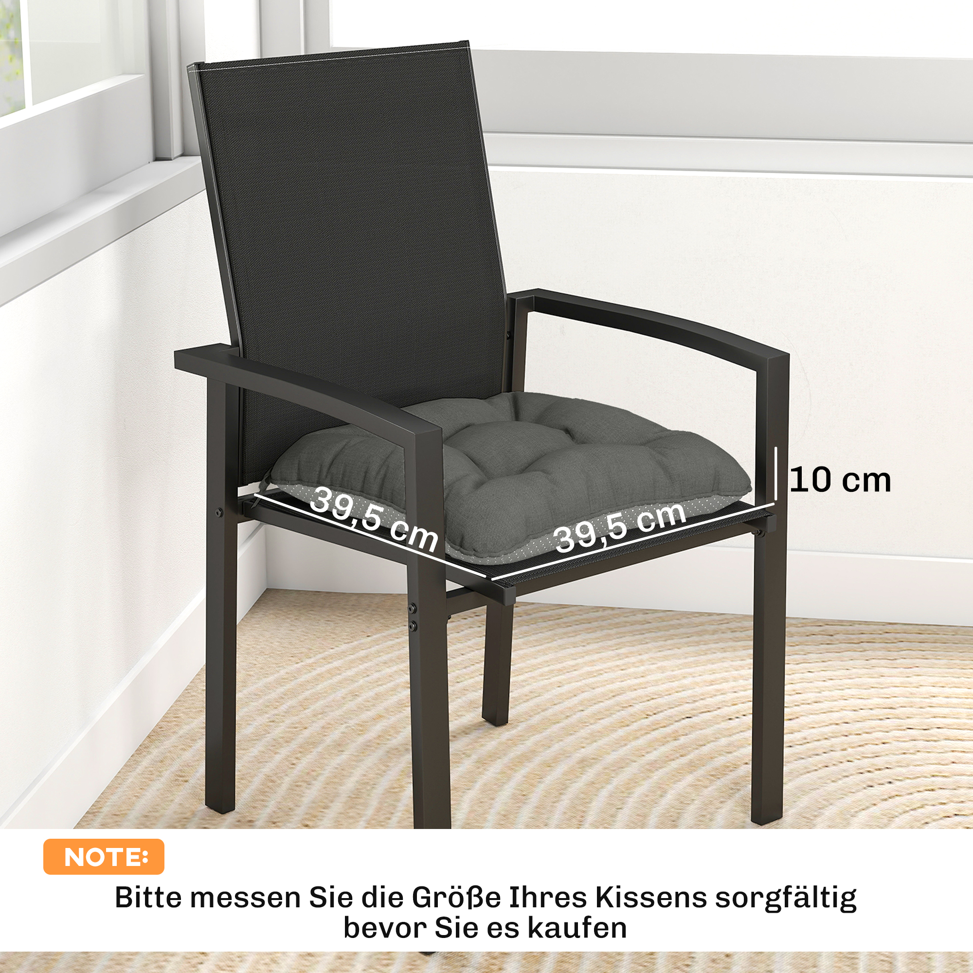 4 istmepadja komplekt, 39,5 x 39,5 x 10 cm, istmepadjad paeltega, libisemiskindlad istmepadjad nii sise- kui ka välistingimustes kasutamiseks.