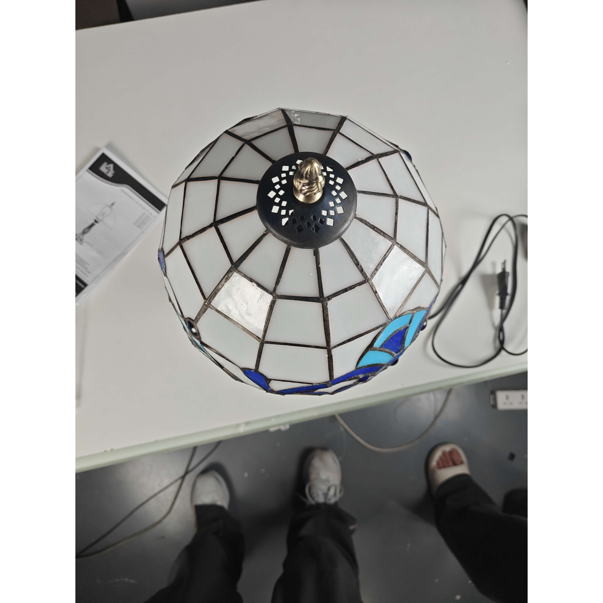 HOMCOM Tischlampe Tiffany Vintage, Nachttischlampe mit farbigem Glasschirm, für Schlafzimmer, Wohnzimmer, E27, Leuchtmittel nicht enthalten, Blau Aosom
