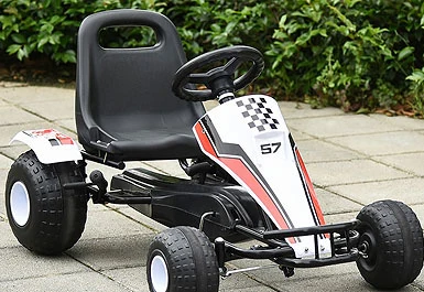 ¿Cómo elegir un kart a pedales?