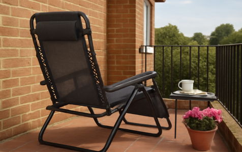 FOLDING AND RECLINING SUN LOUNGER