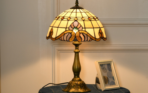 THE ARTISTIC TABLE LAMP