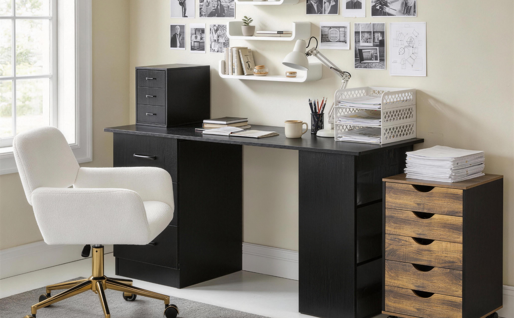 EFFICIENT AND ORGANIZED WORKSPACE