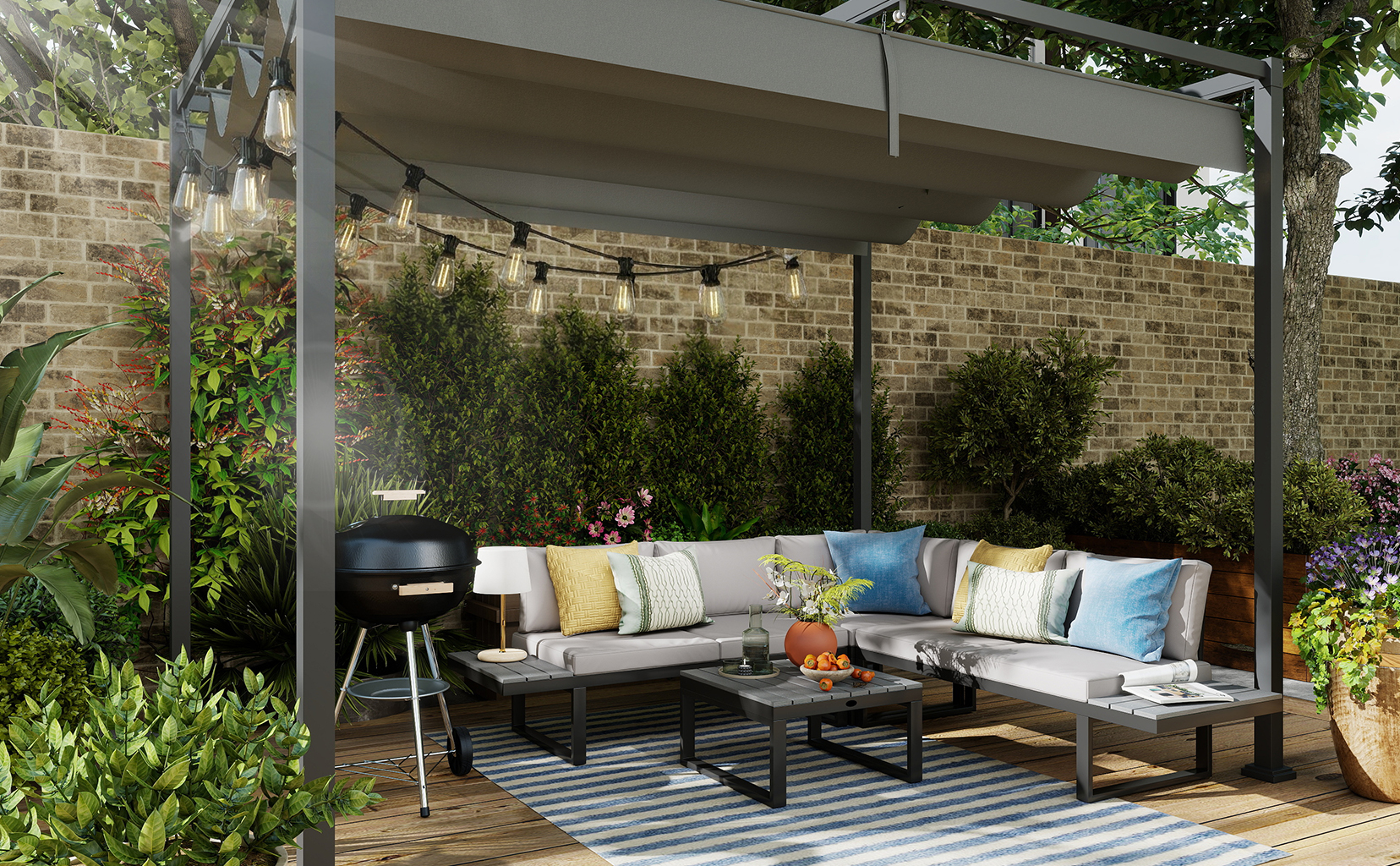 GARDEN LOUNGE MOMENTS