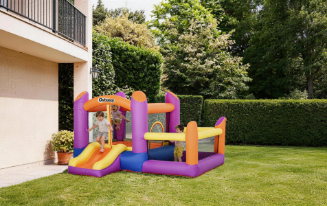 Inflatable bounce house