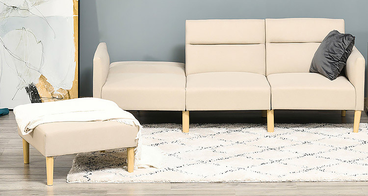 Das Sofa sollte immer den komfortablen Mittelpunkt bilden